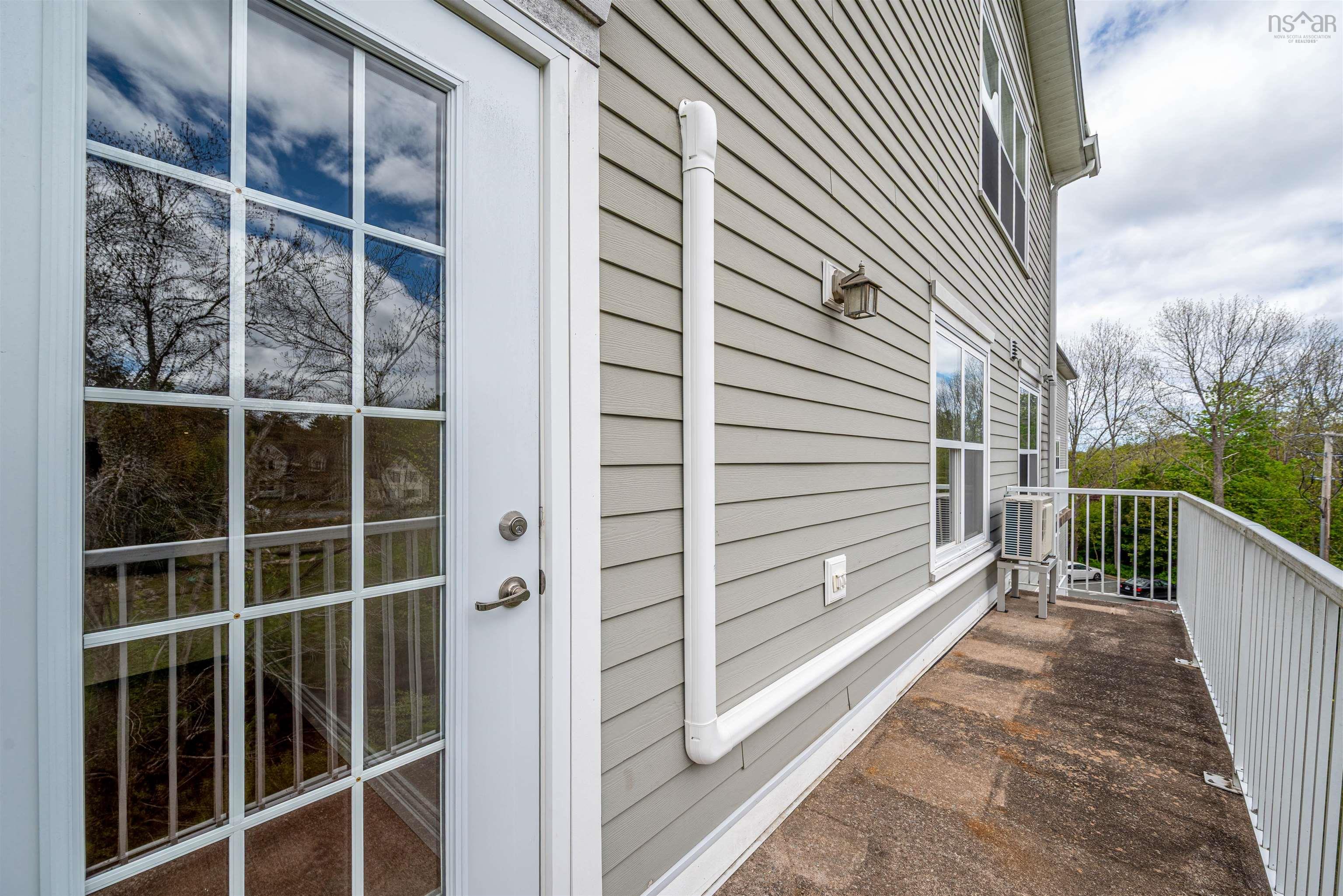 $429,000.00: 305 476 Main Street, Mahone Bay
