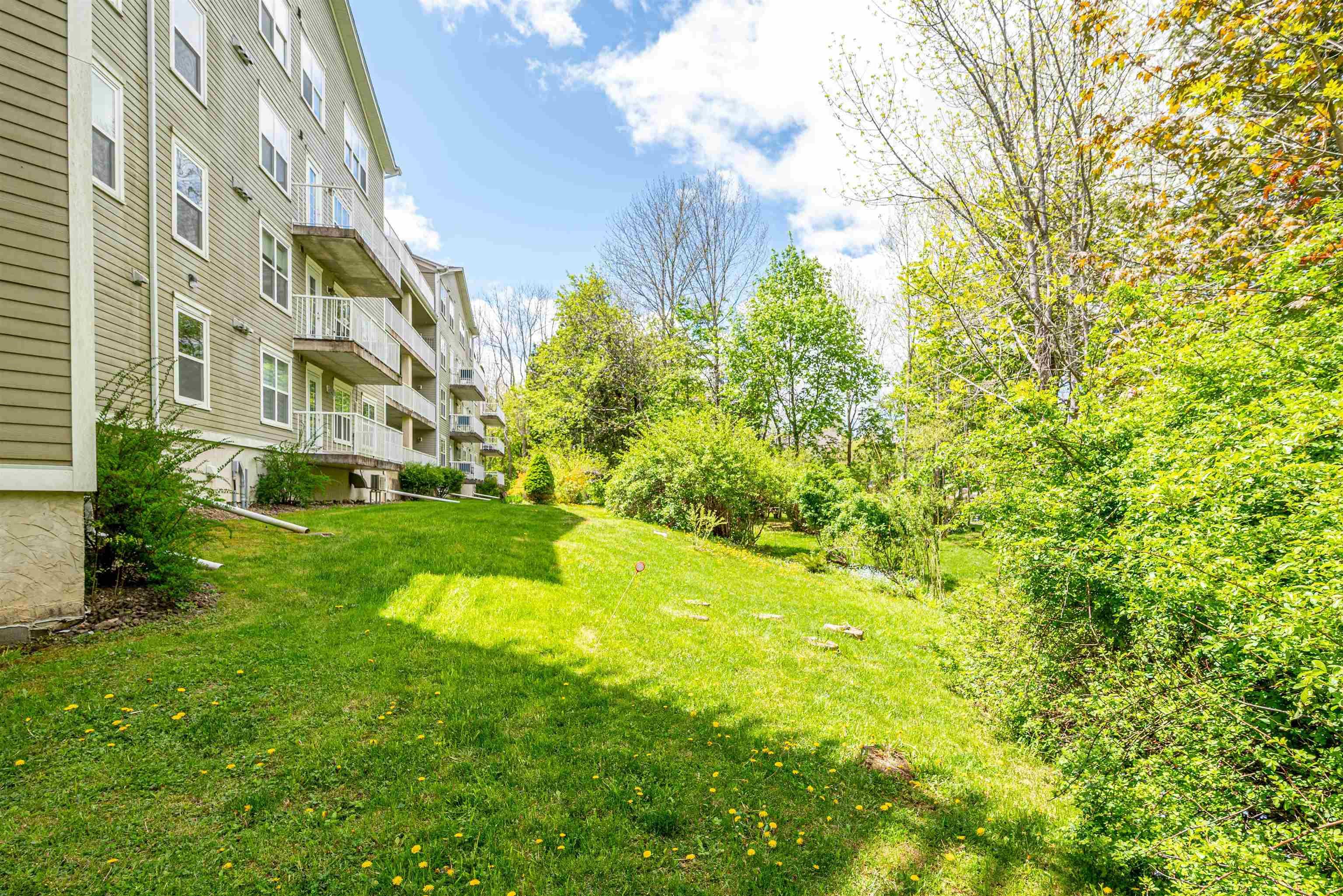 $350,000.00: 305 476 Main Street, Mahone Bay