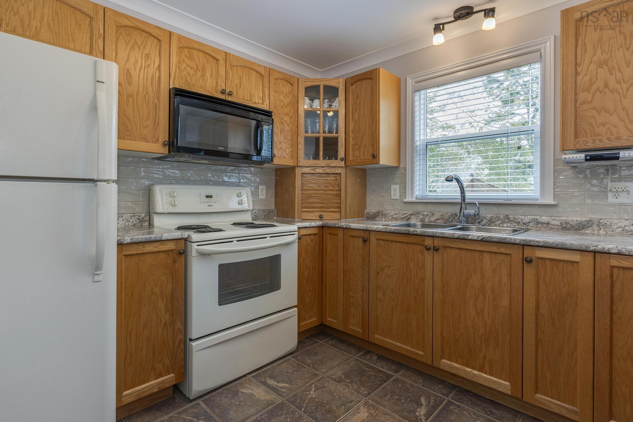 $525,000.00: 197 Green Village Lane, Dartmouth