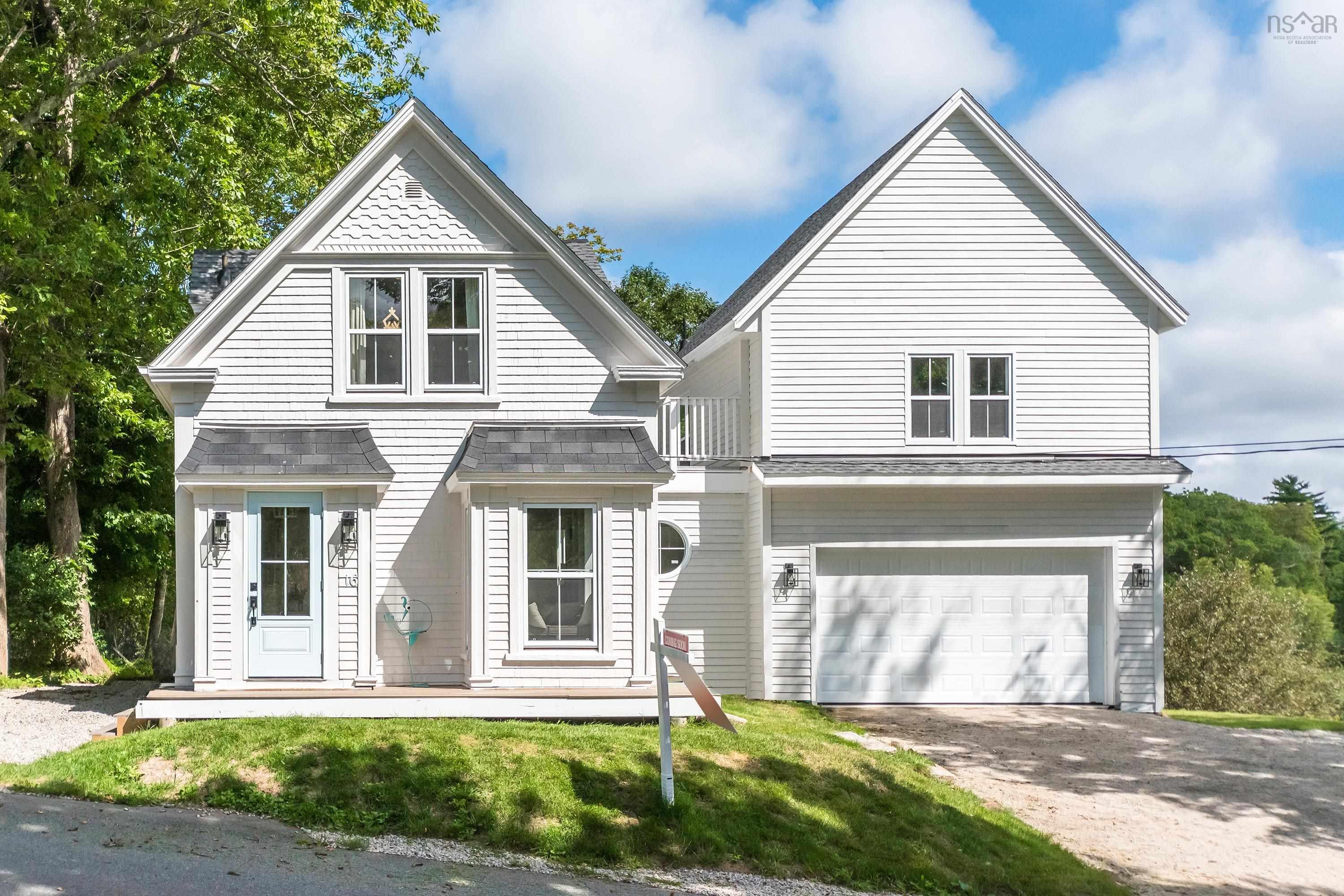 $629,900.00: 16 Garden Lane, Mahone Bay