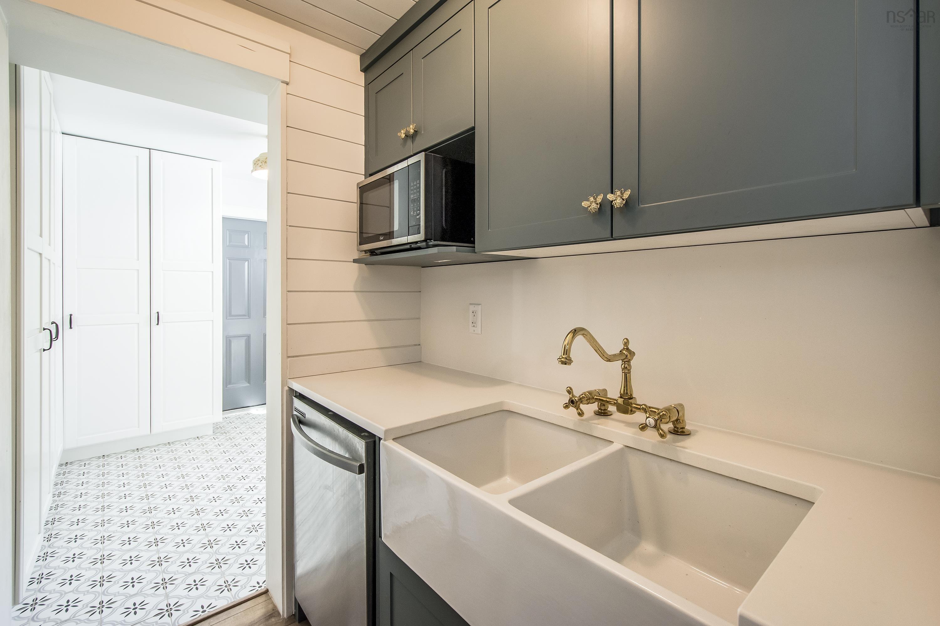 $629,900.00: 16 Garden Lane, Mahone Bay