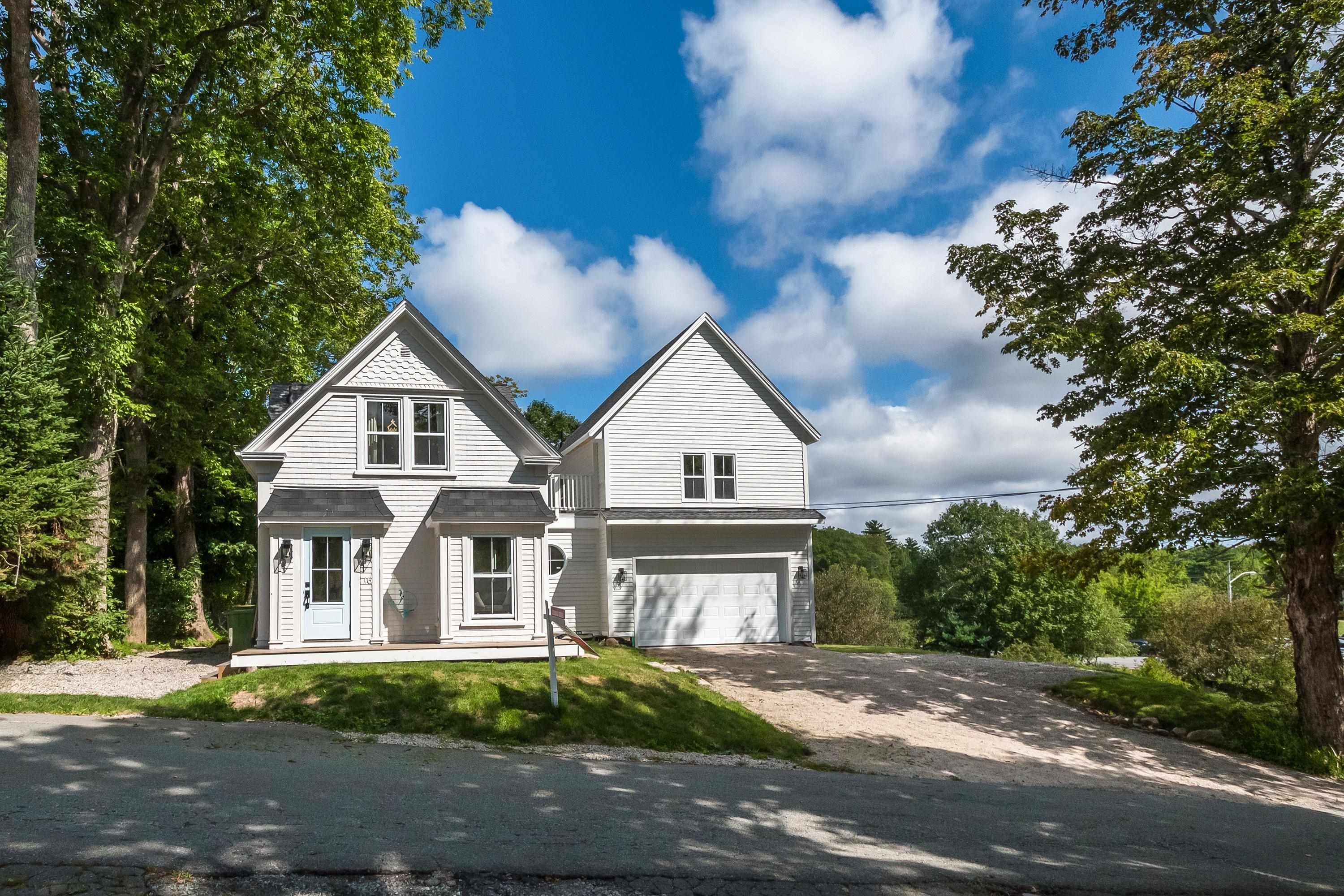 $629,900.00: 16 Garden Lane, Mahone Bay