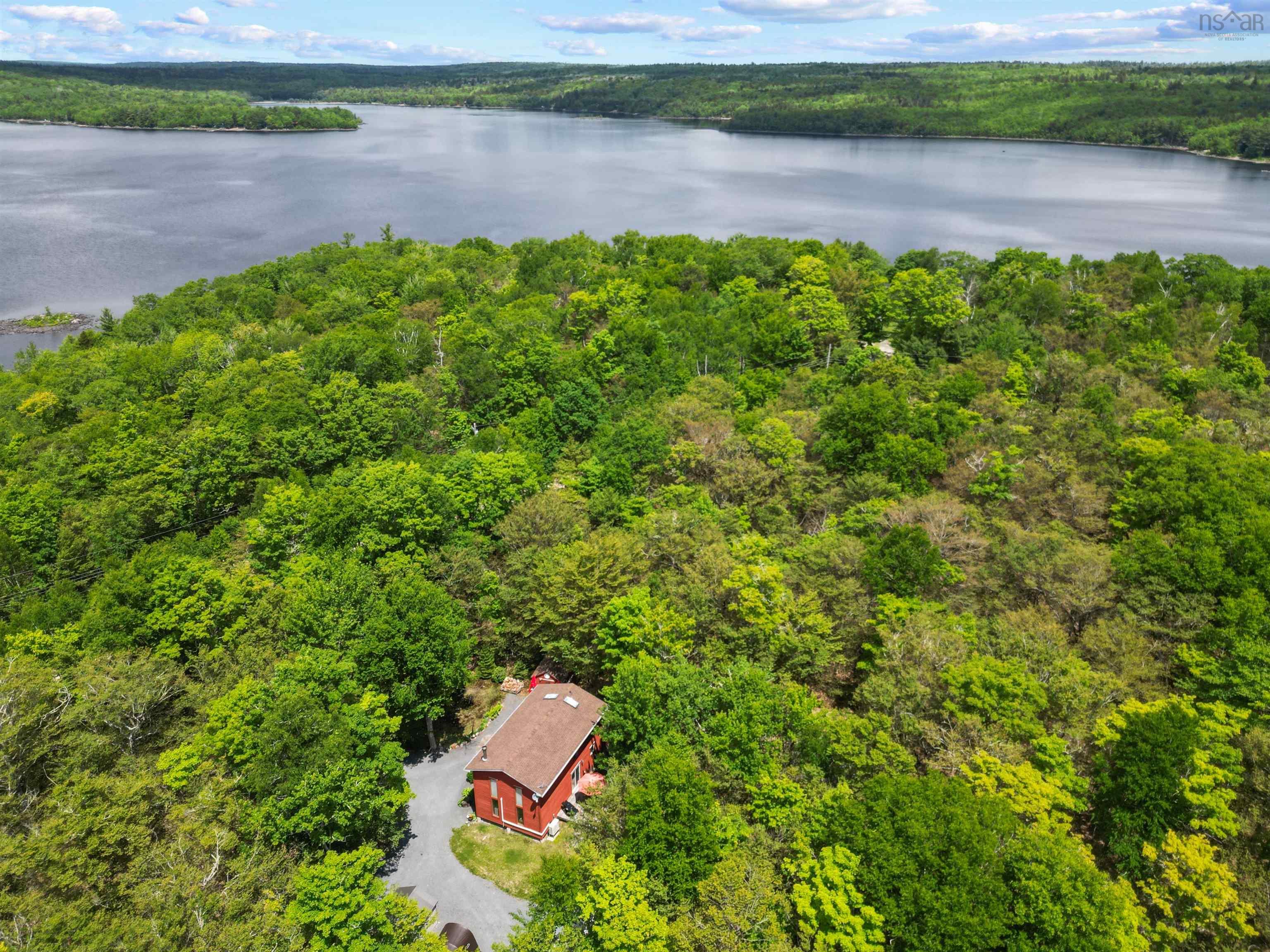 $299,900.00: 571 Turner Point Drive, Walden