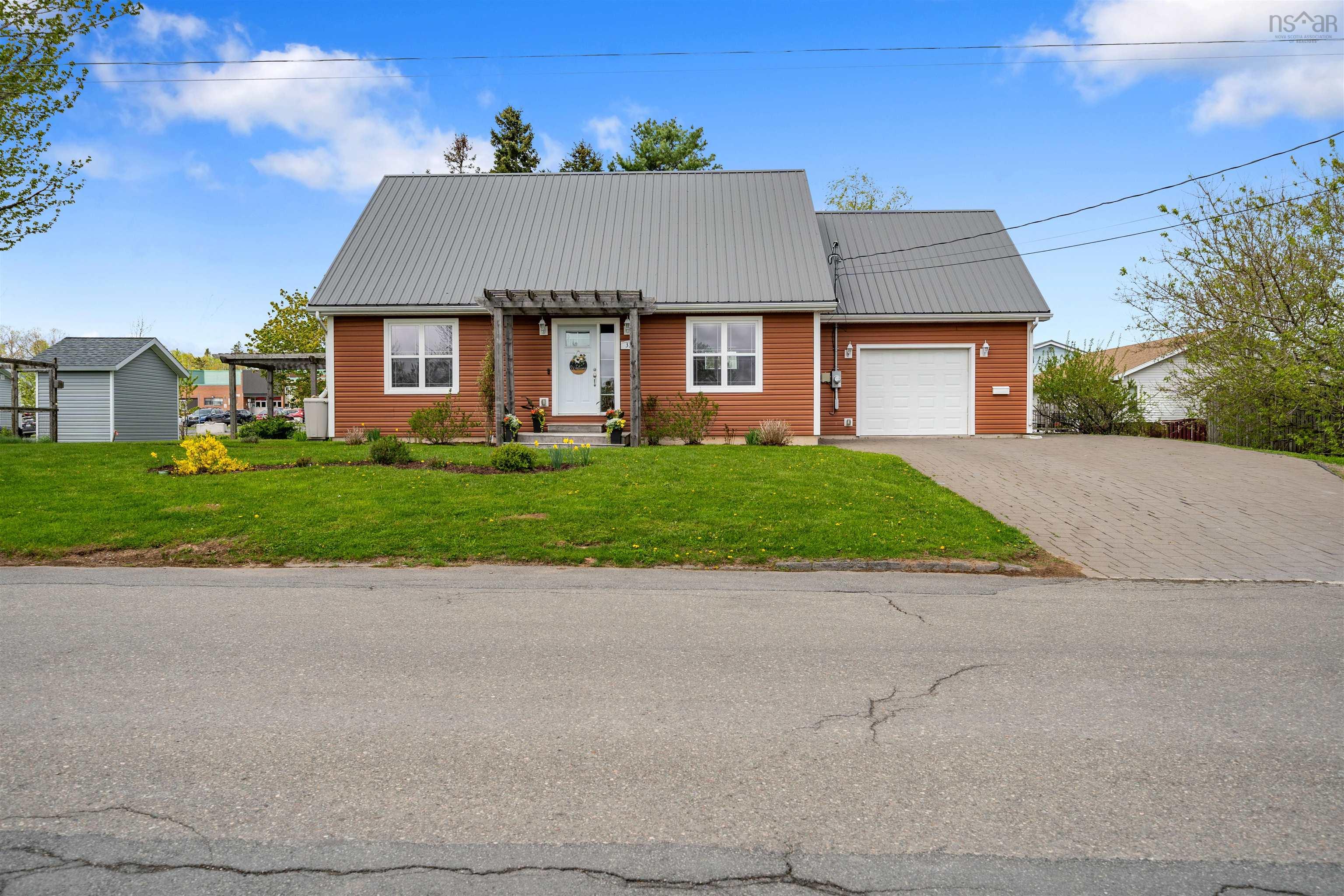 $459,000.00: 336 Beech Street, New Glasgow