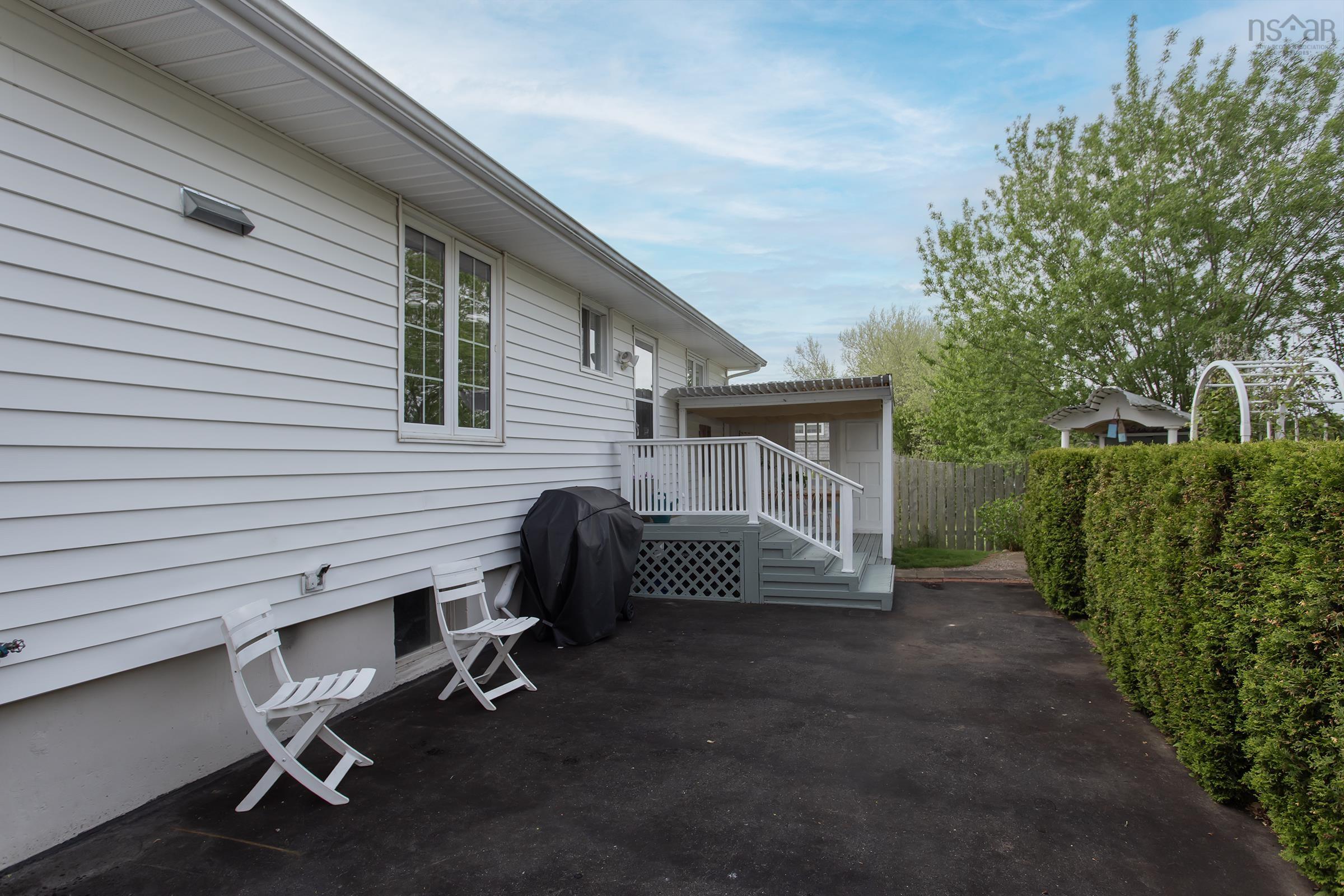 $375,000.00: 35 Montague Row, Digby