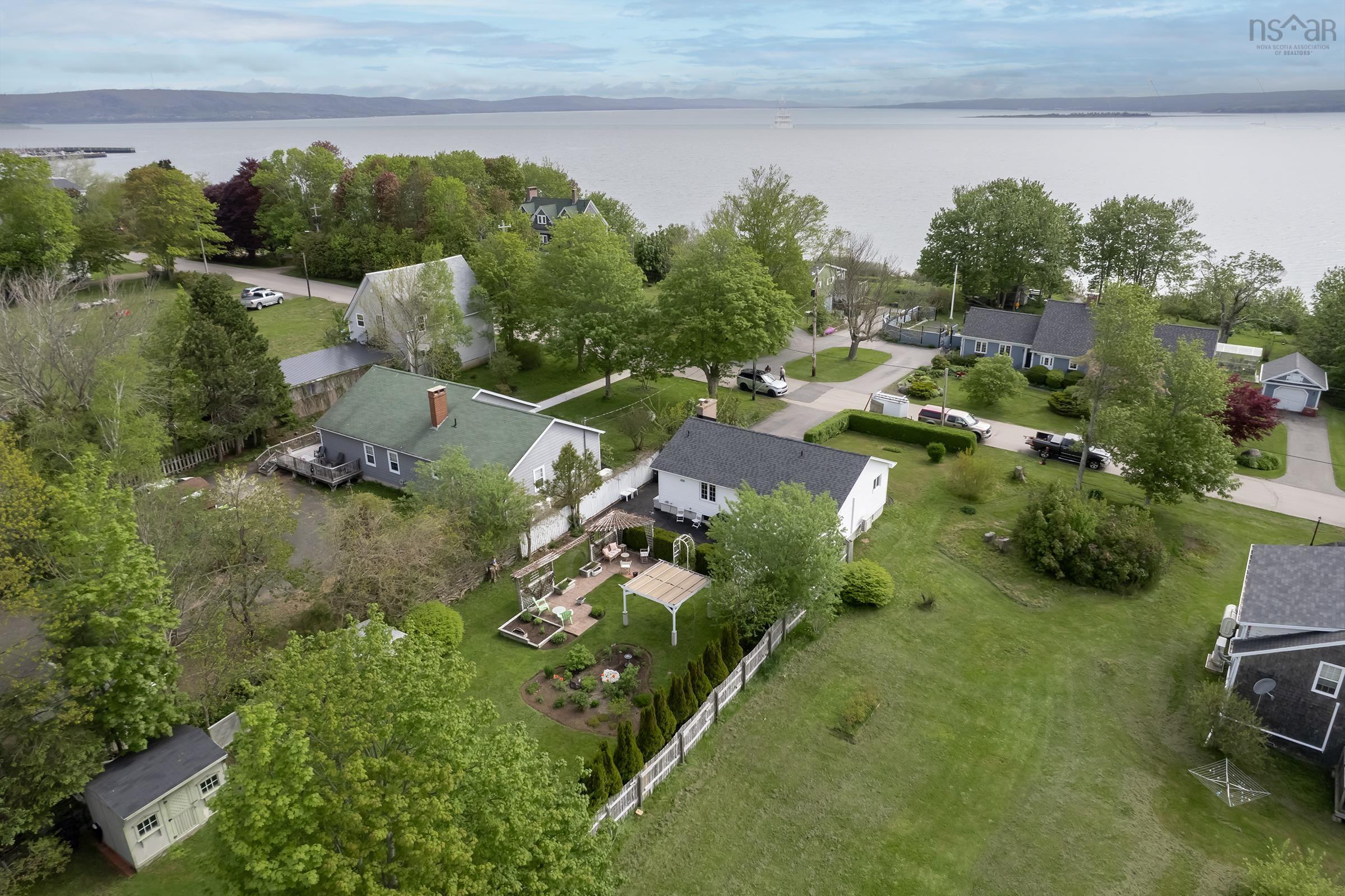 $375,000.00: 35 Montague Row, Digby
