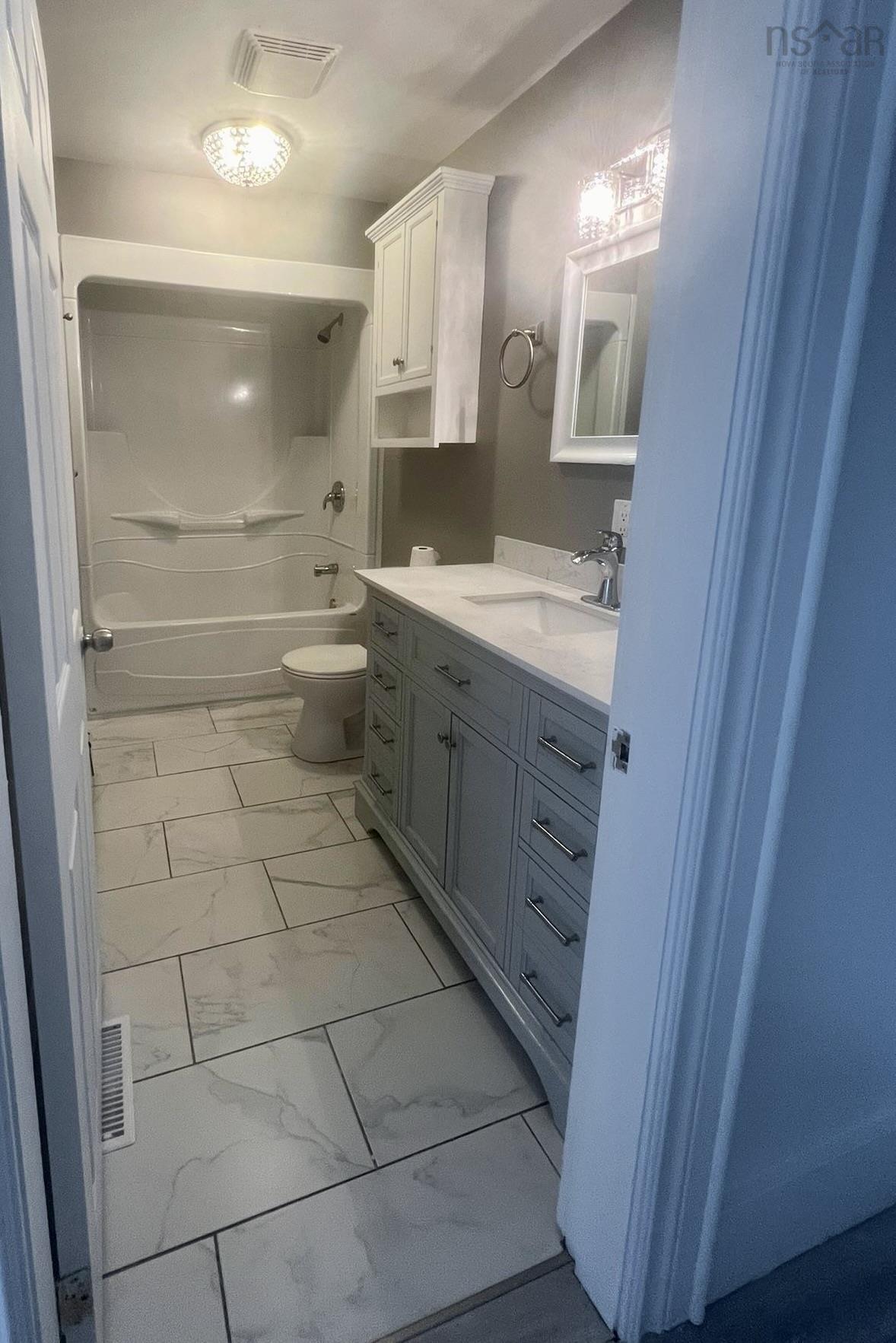 $399,900.00: Unit A 46 Holmes Hill Road, Hantsport