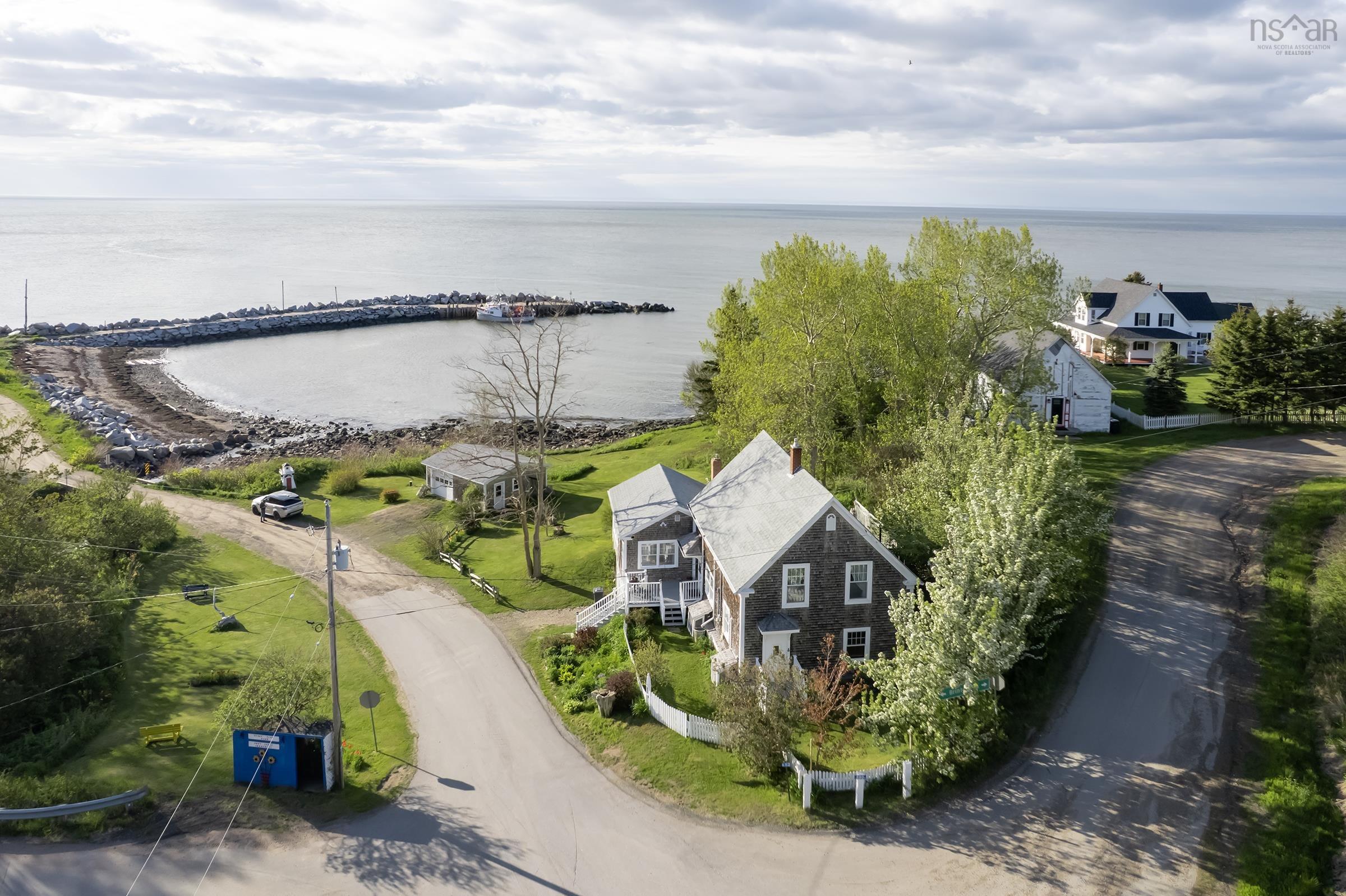 $529,000.00: 652 Port Lorne Road, Port Lorne