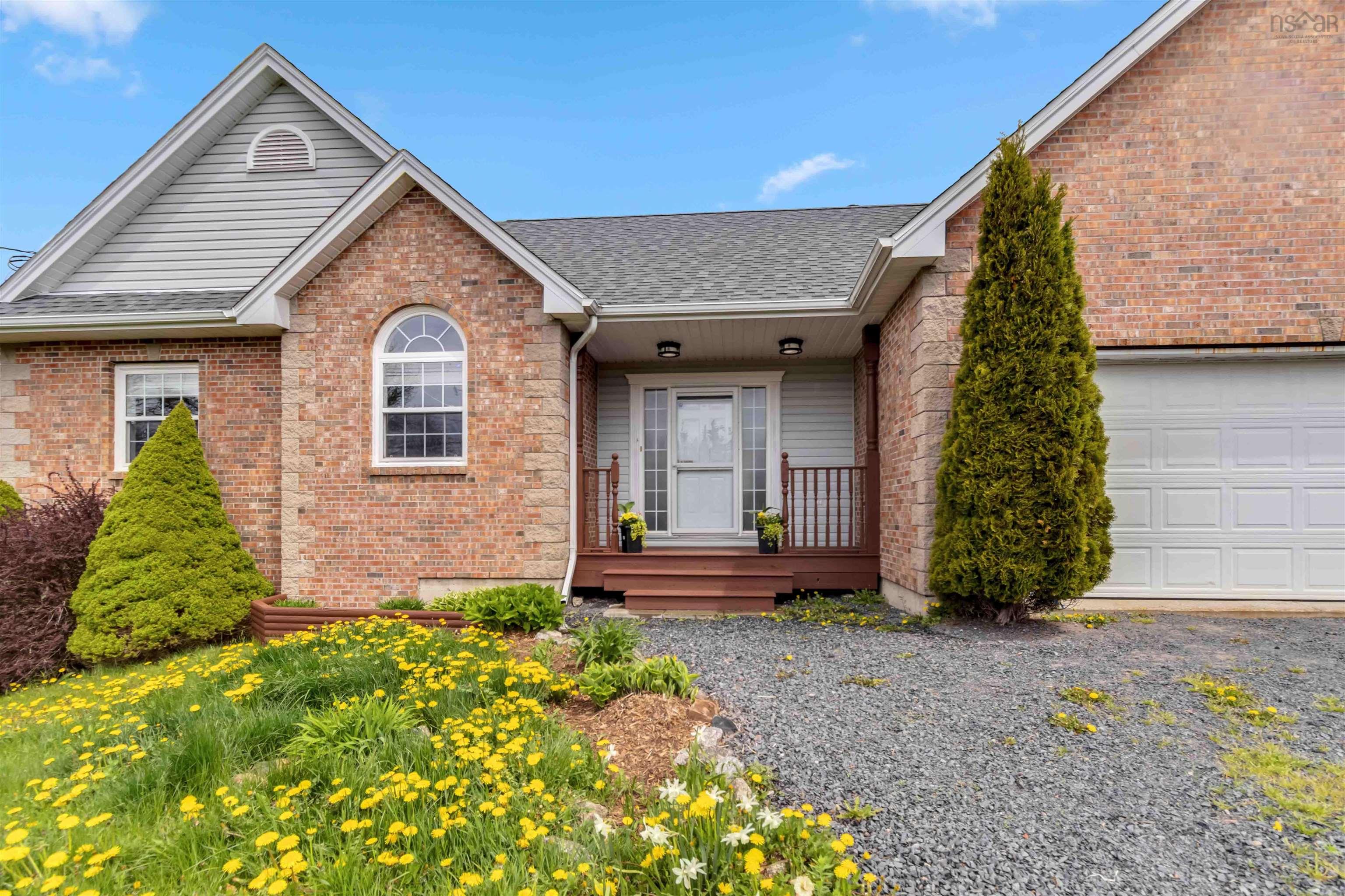 $799,900.00: 222 Whitehead Road, Harrietsfield