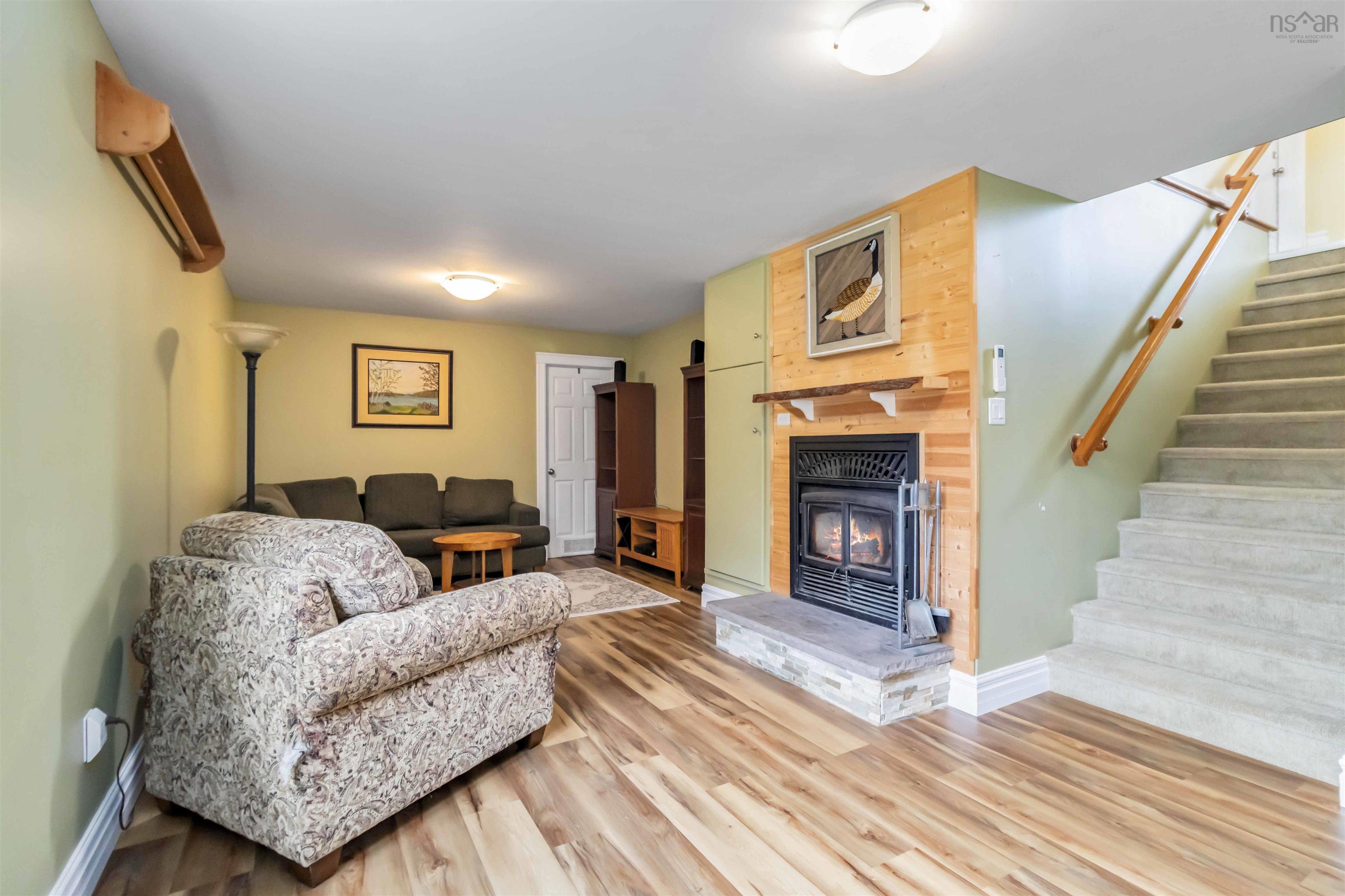$799,900.00: 222 Whitehead Road, Harrietsfield