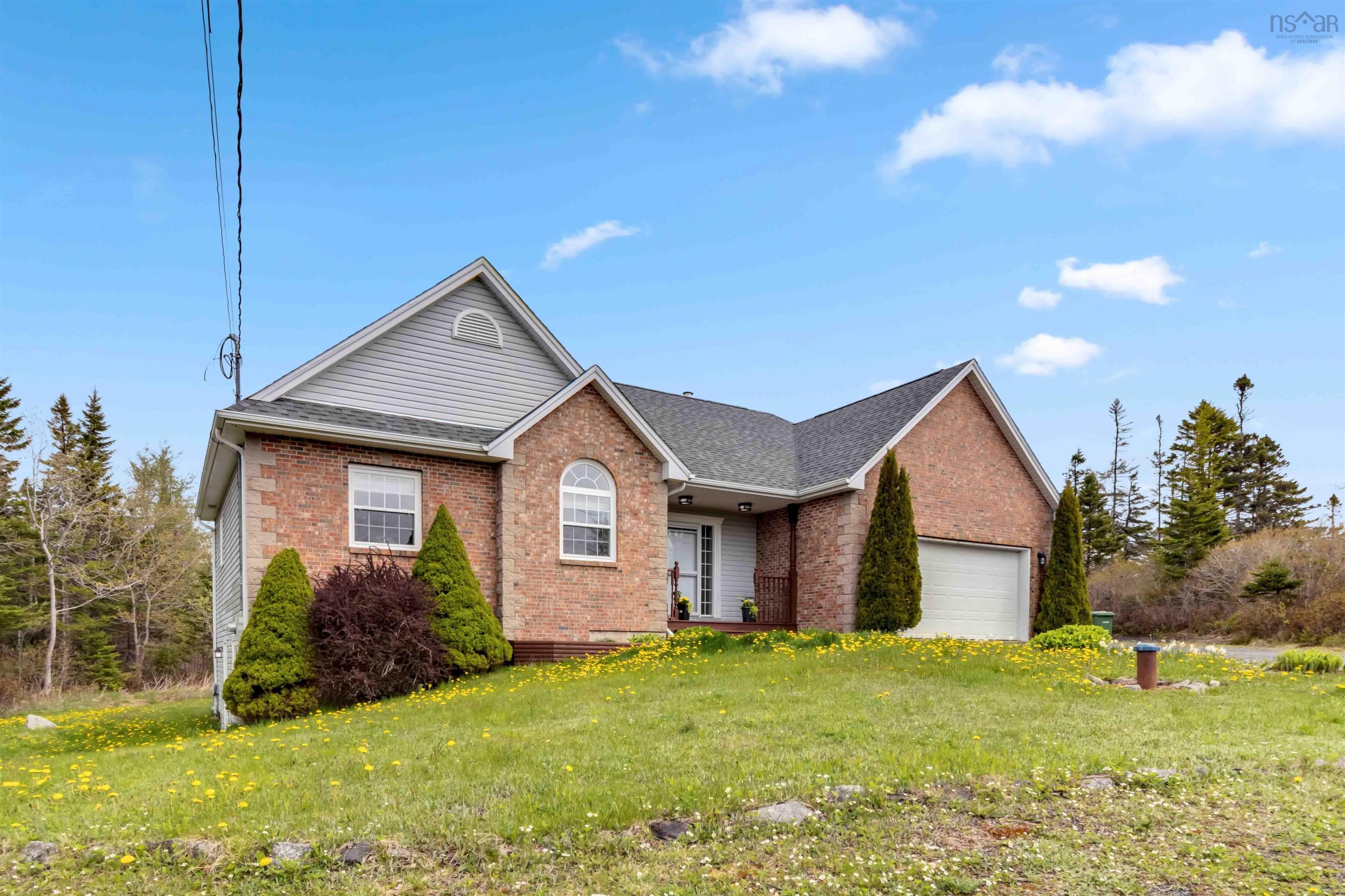 $799,900.00: 222 Whitehead Road, Harrietsfield