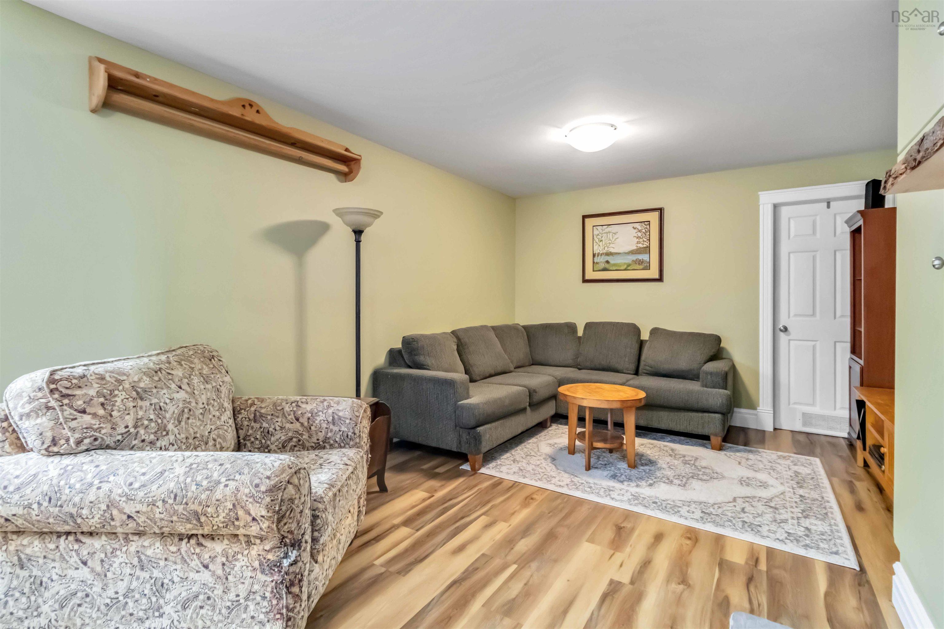 $799,900.00: 222 Whitehead Road, Harrietsfield