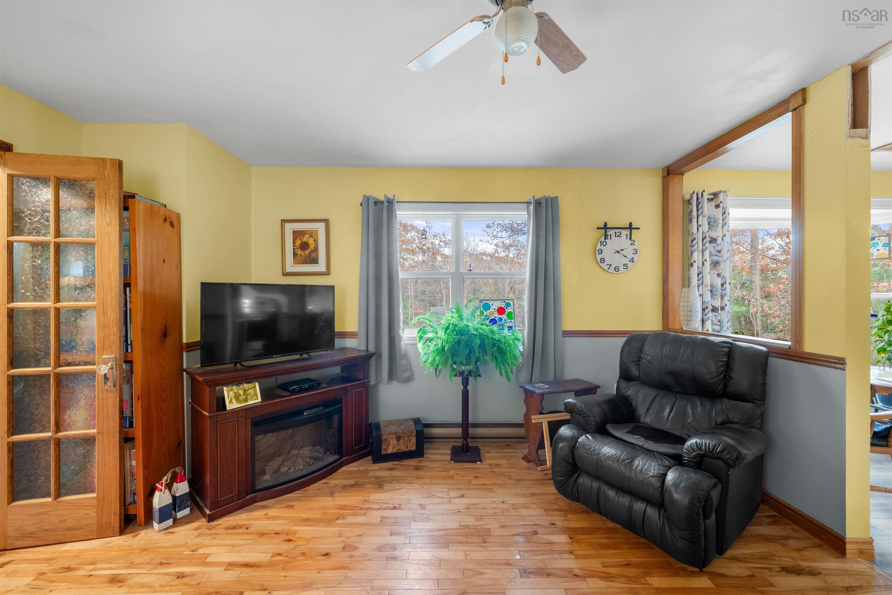 $675,000.00: 135 Third Avenue, Lakeview
