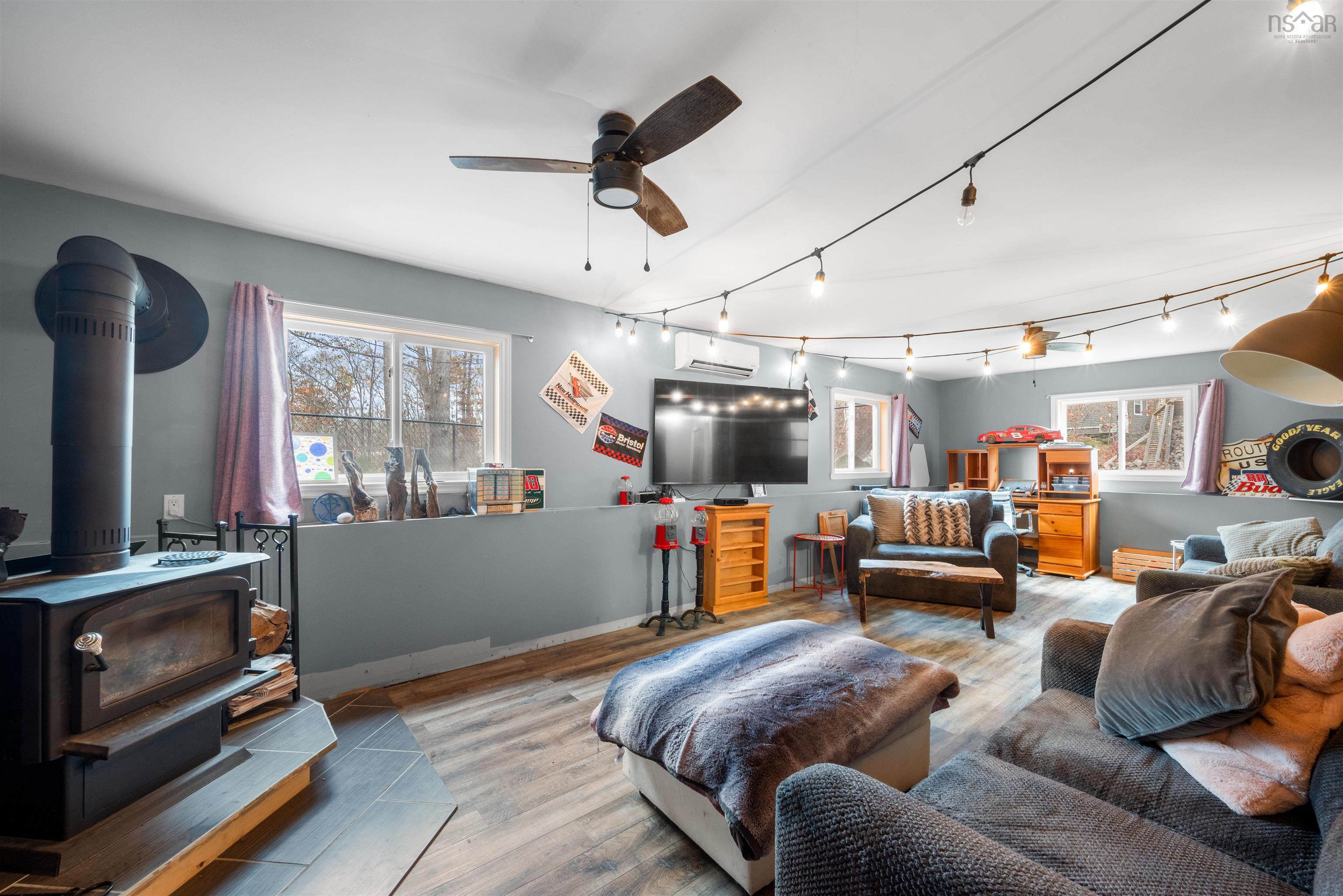 $675,000.00: 135 Third Avenue, Lakeview