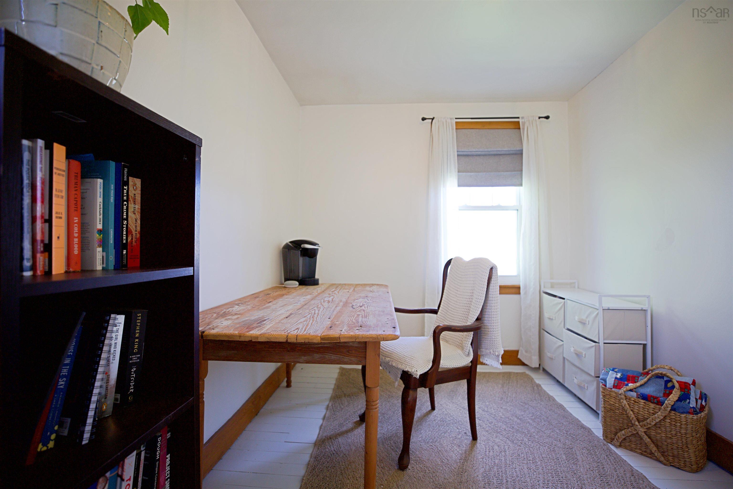 $519,000.00: 10 Kissing Bridge Road, Lunenburg
