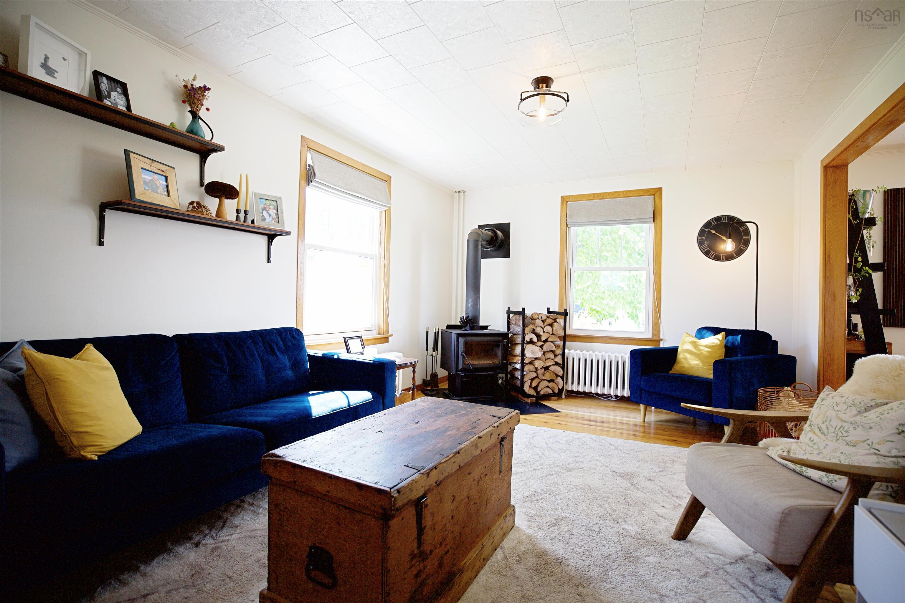 $519,000.00: 10 Kissing Bridge Road, Lunenburg