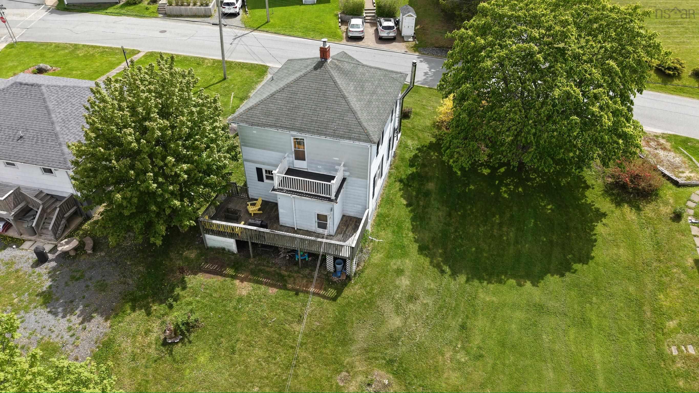 $519,000.00: 10 Kissing Bridge Road, Lunenburg