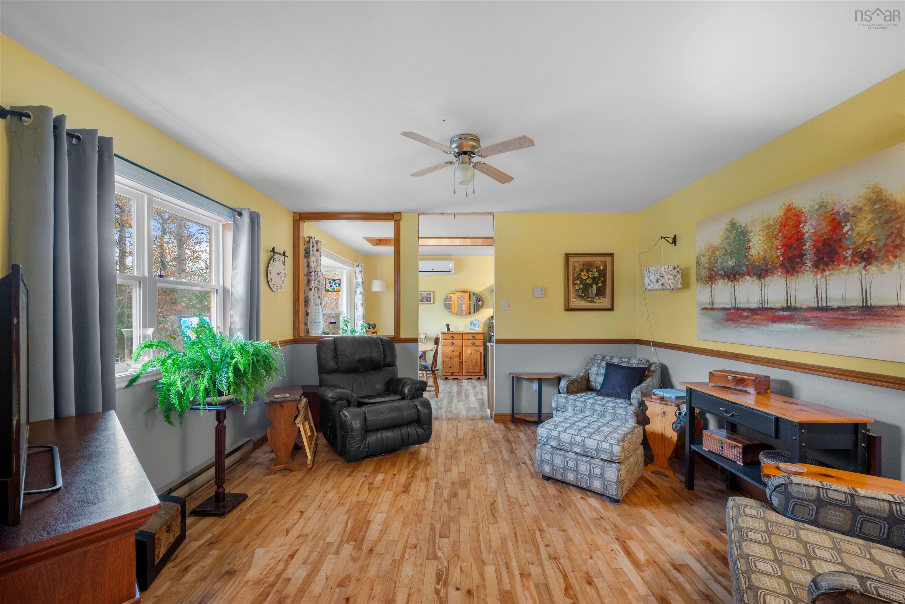 $675,000.00: 135 Third Avenue, Lakeview