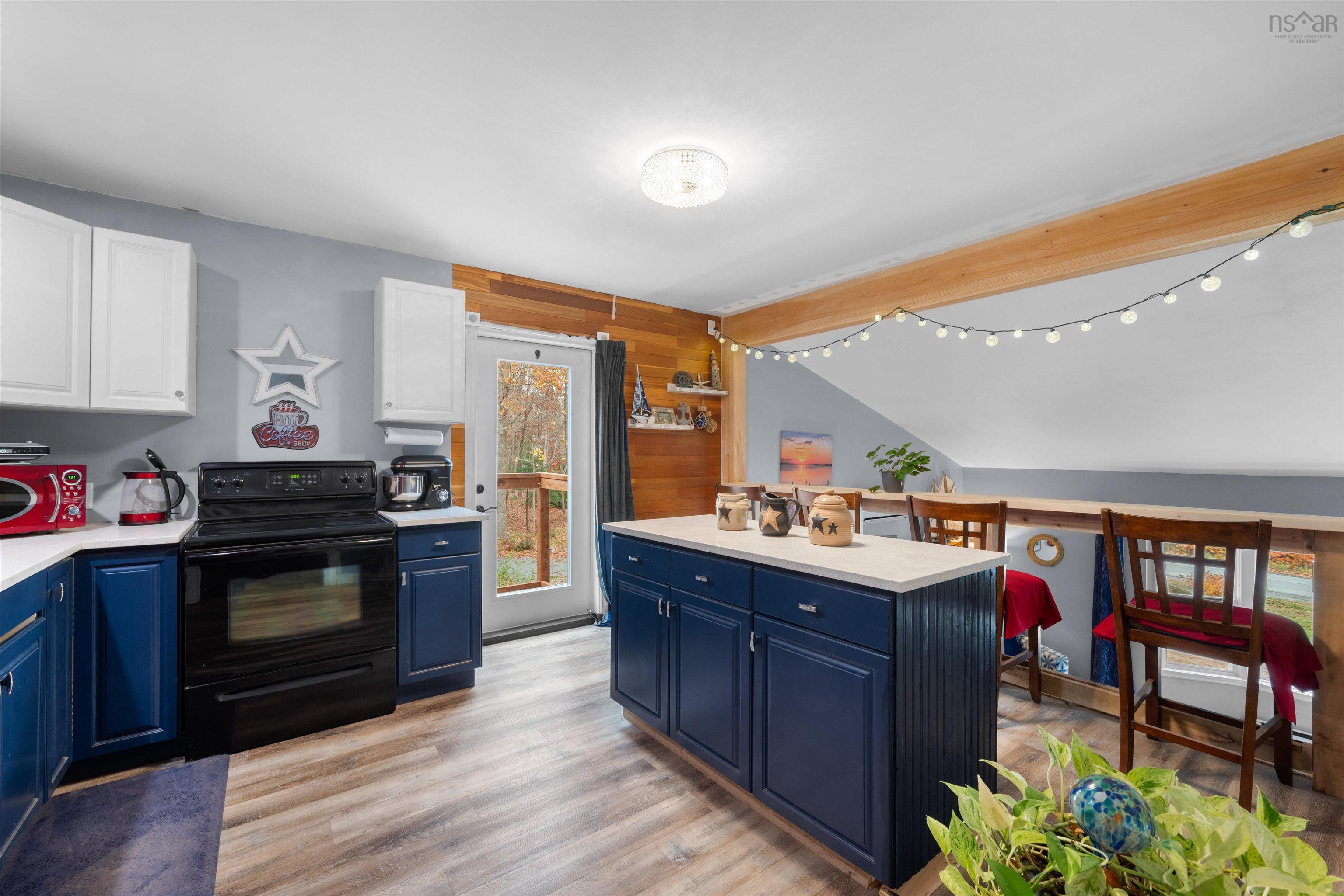 $675,000.00: 135 Third Avenue, Lakeview