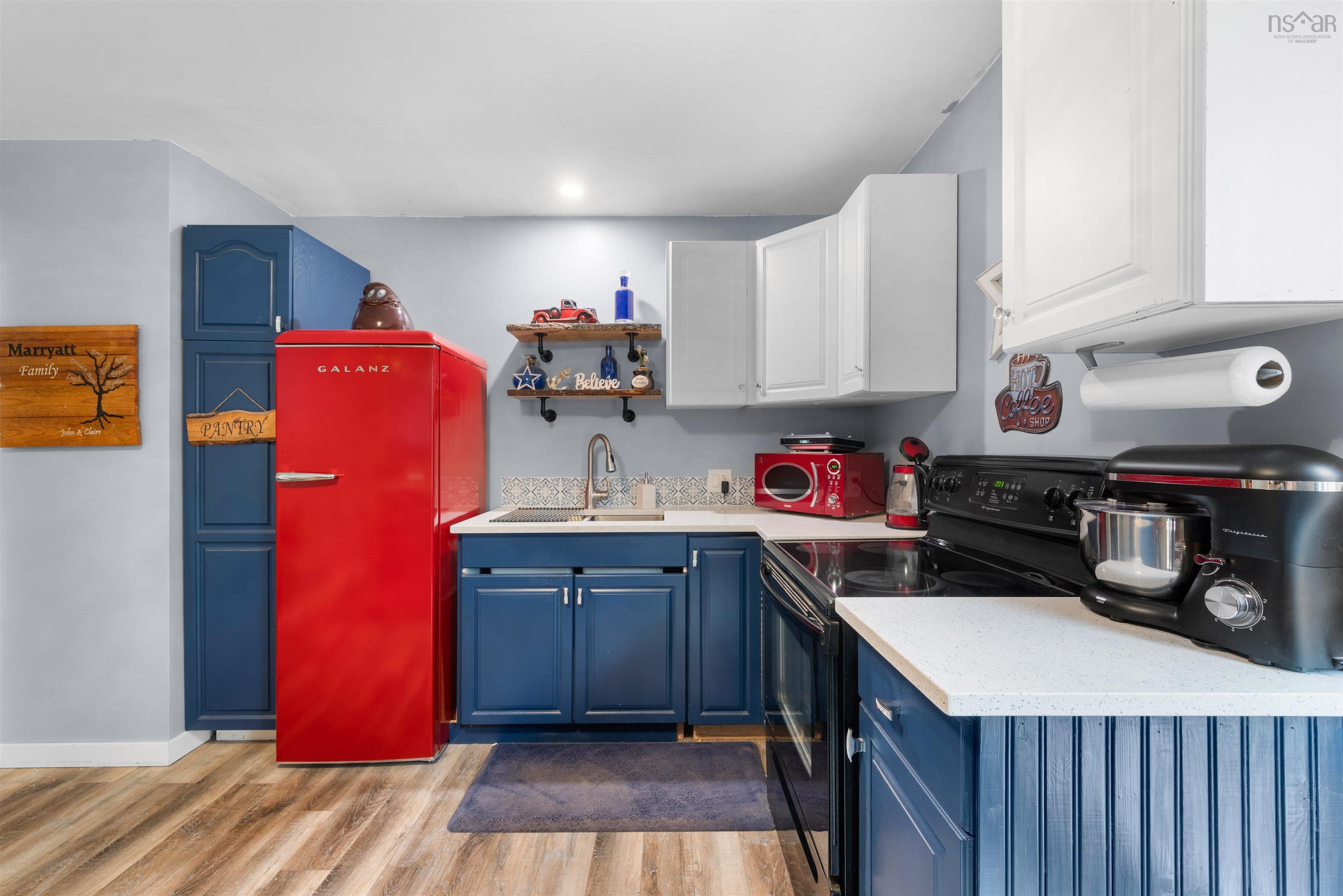 $675,000.00: 135 Third Avenue, Lakeview