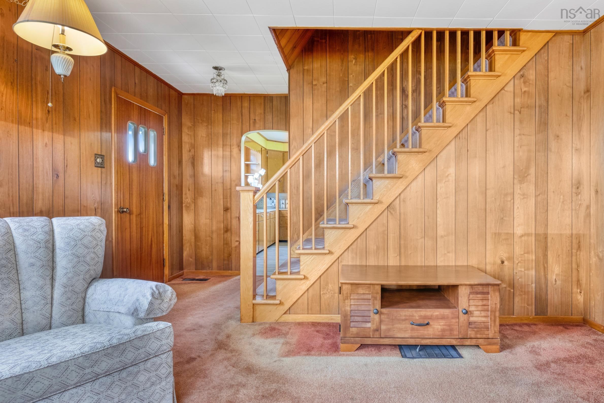 $490,000.00: 5260 332 Highway, Middle Lahave
