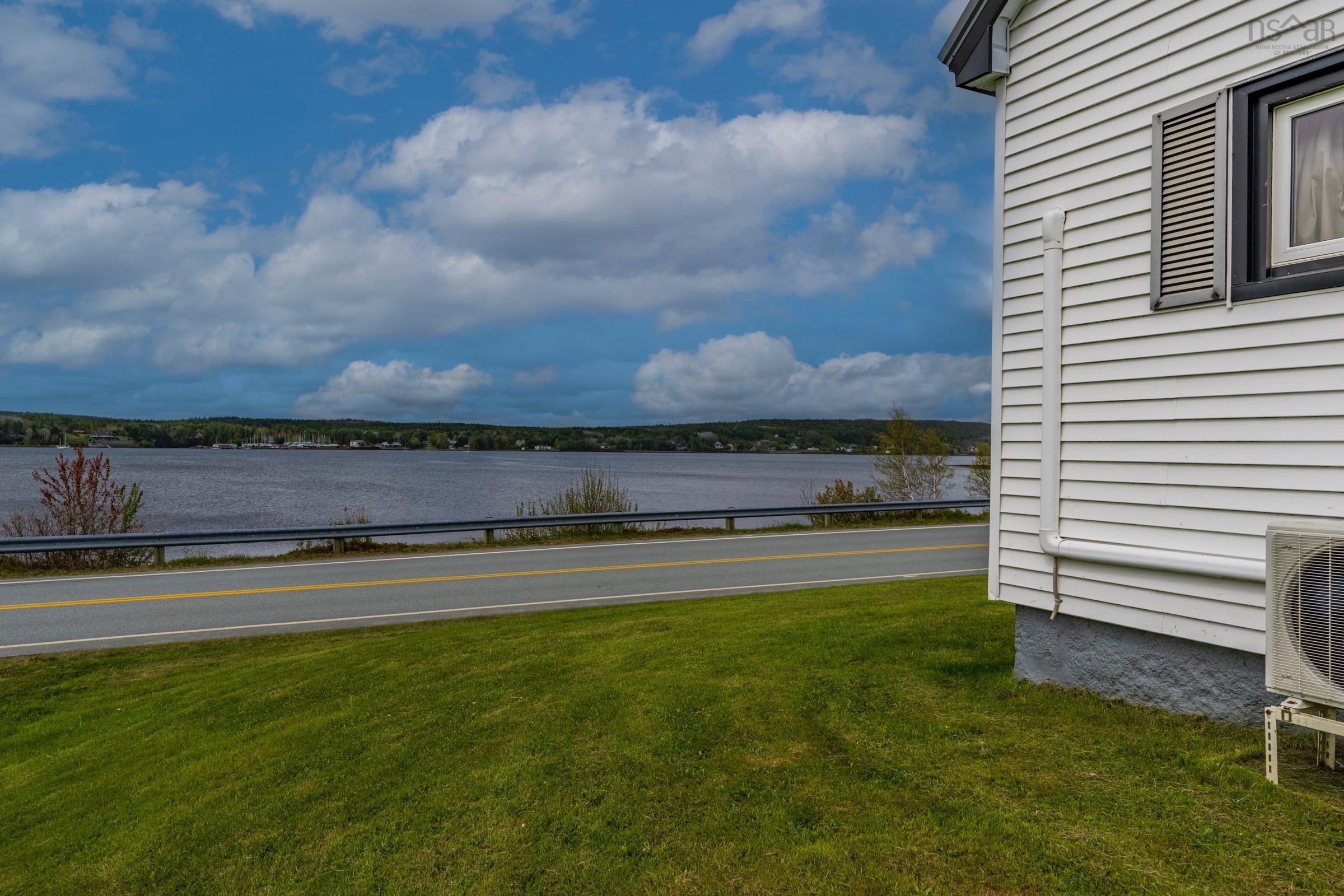 $490,000.00: 5260 332 Highway, Middle Lahave