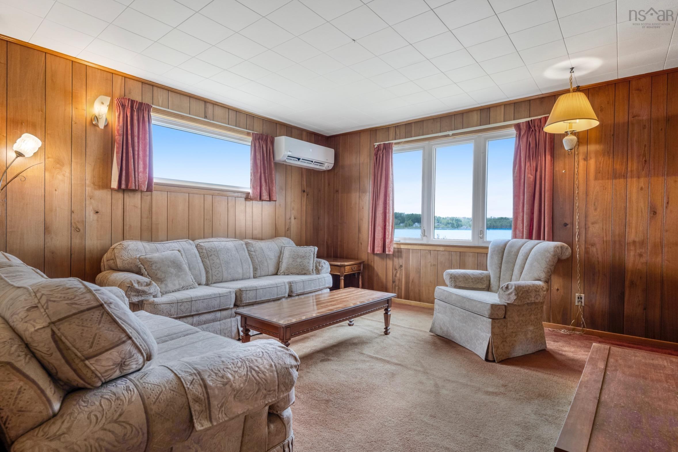 $490,000.00: 5260 332 Highway, Middle Lahave