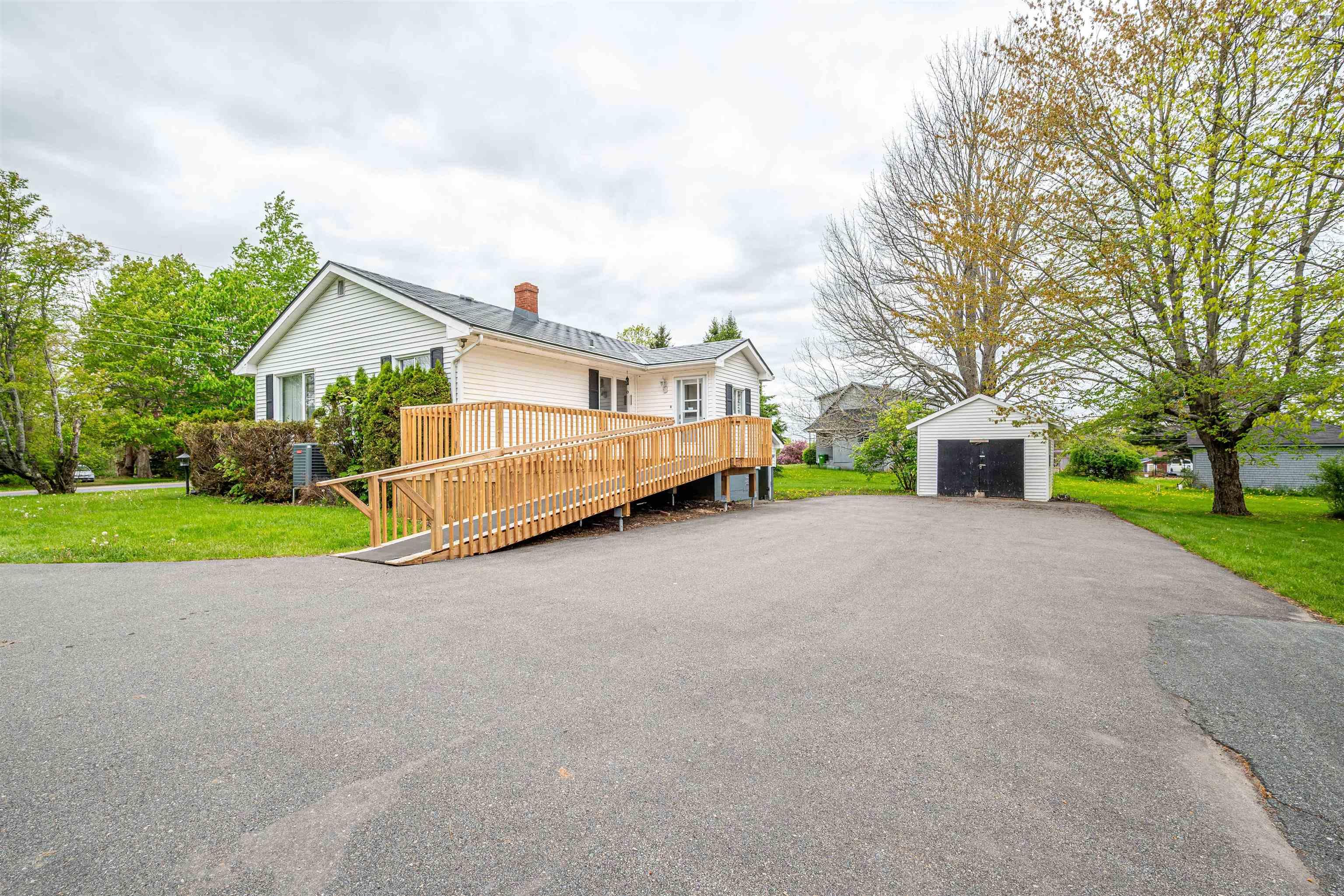 $459,900.00: 158 Town Road, Falmouth
