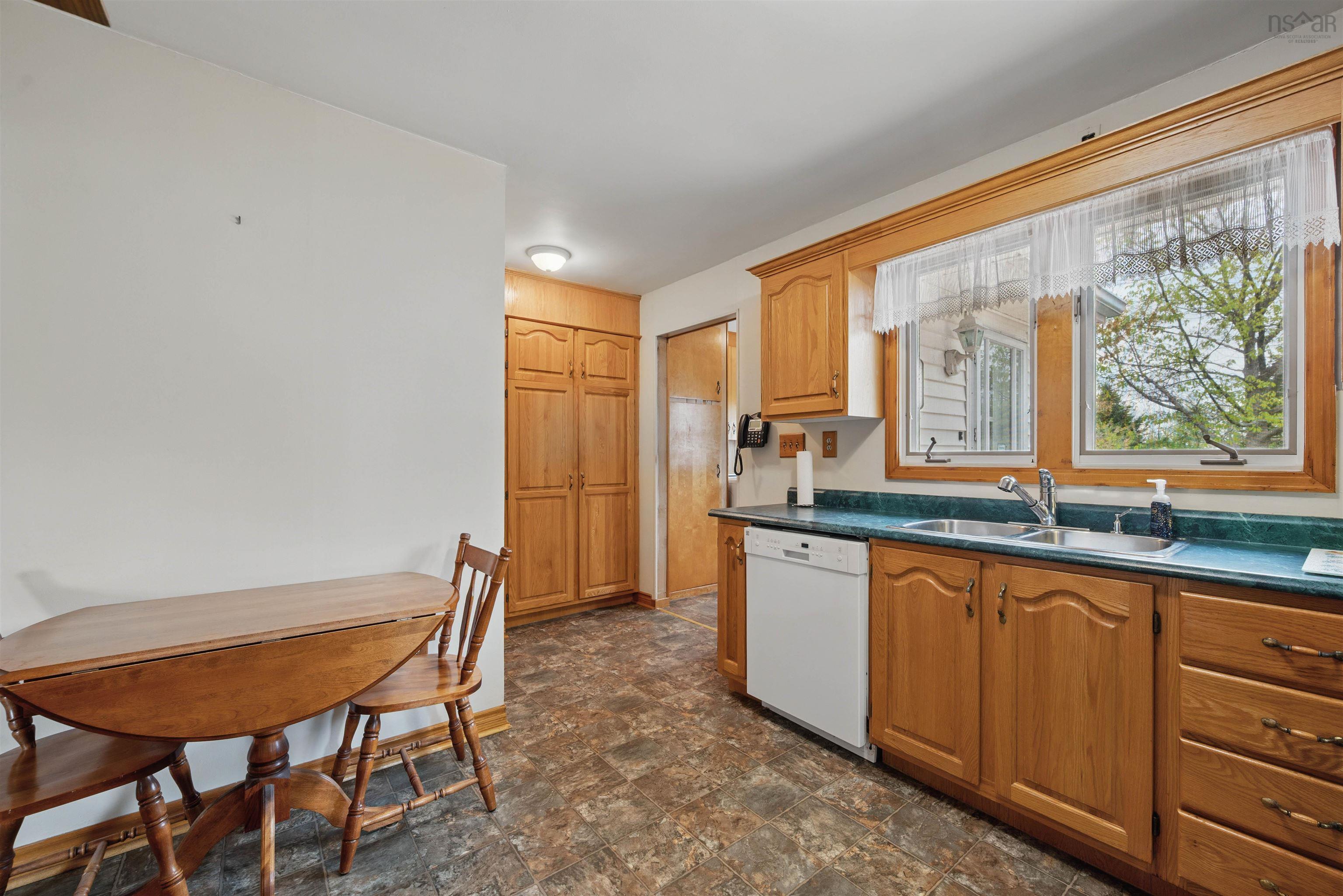 $459,900.00: 158 Town Road, Falmouth