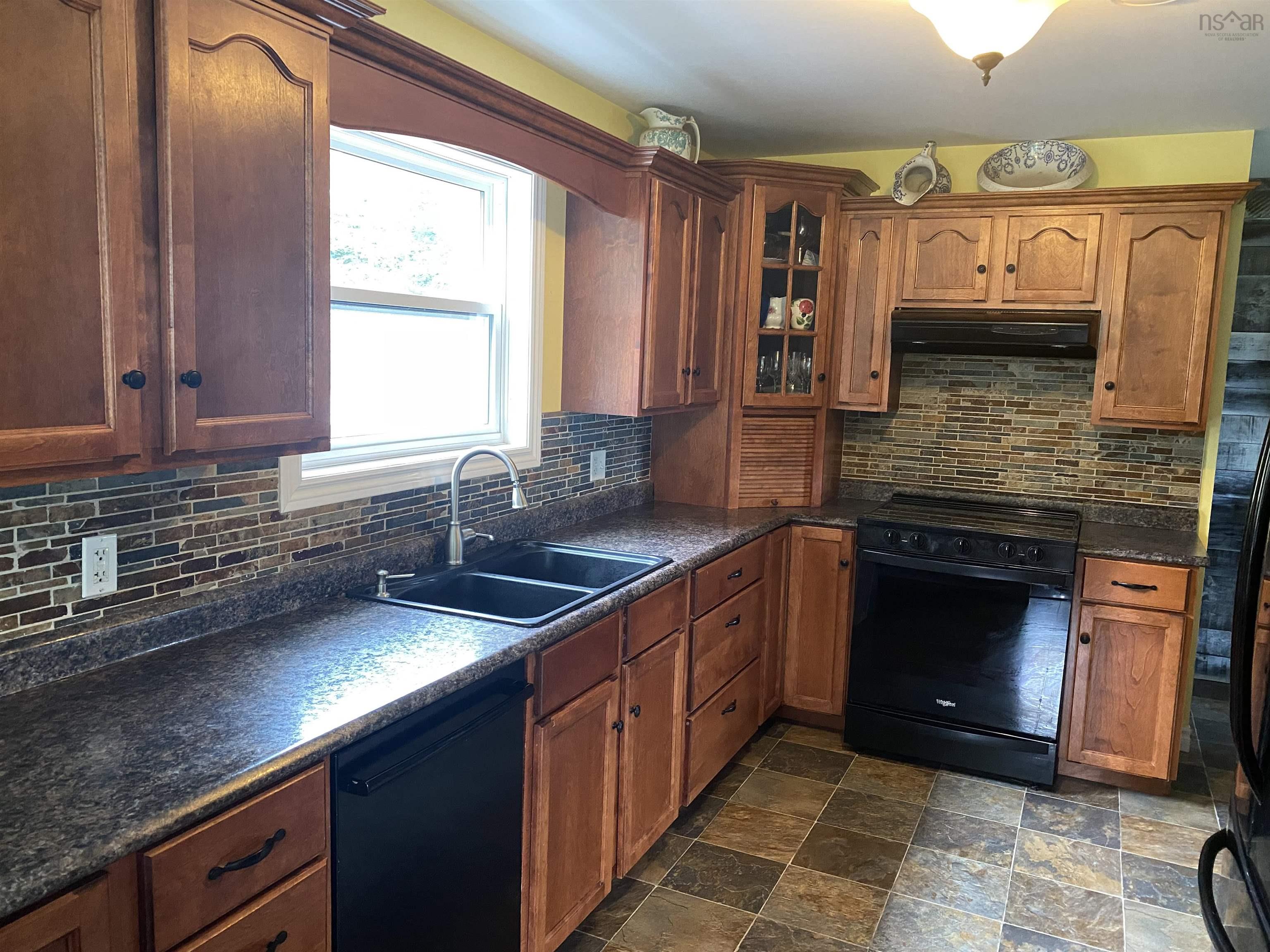 $597,500.00: 3538 Highway 252, Brook Village