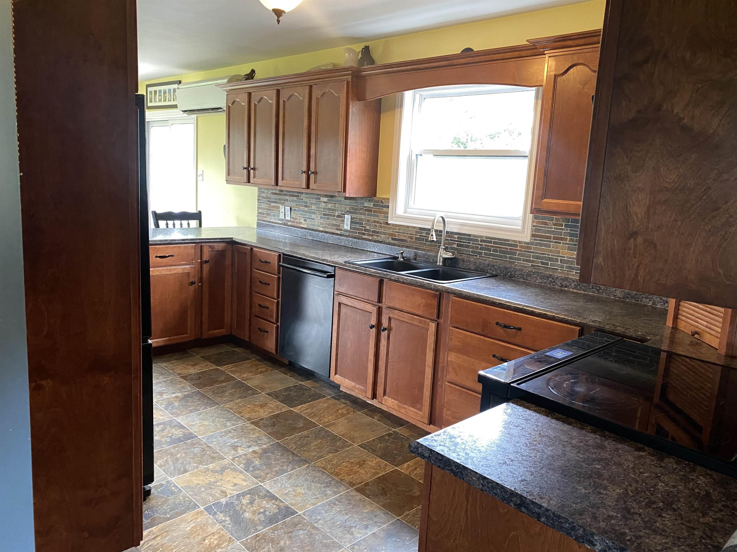 $597,500.00: 3538 Highway 252, Brook Village