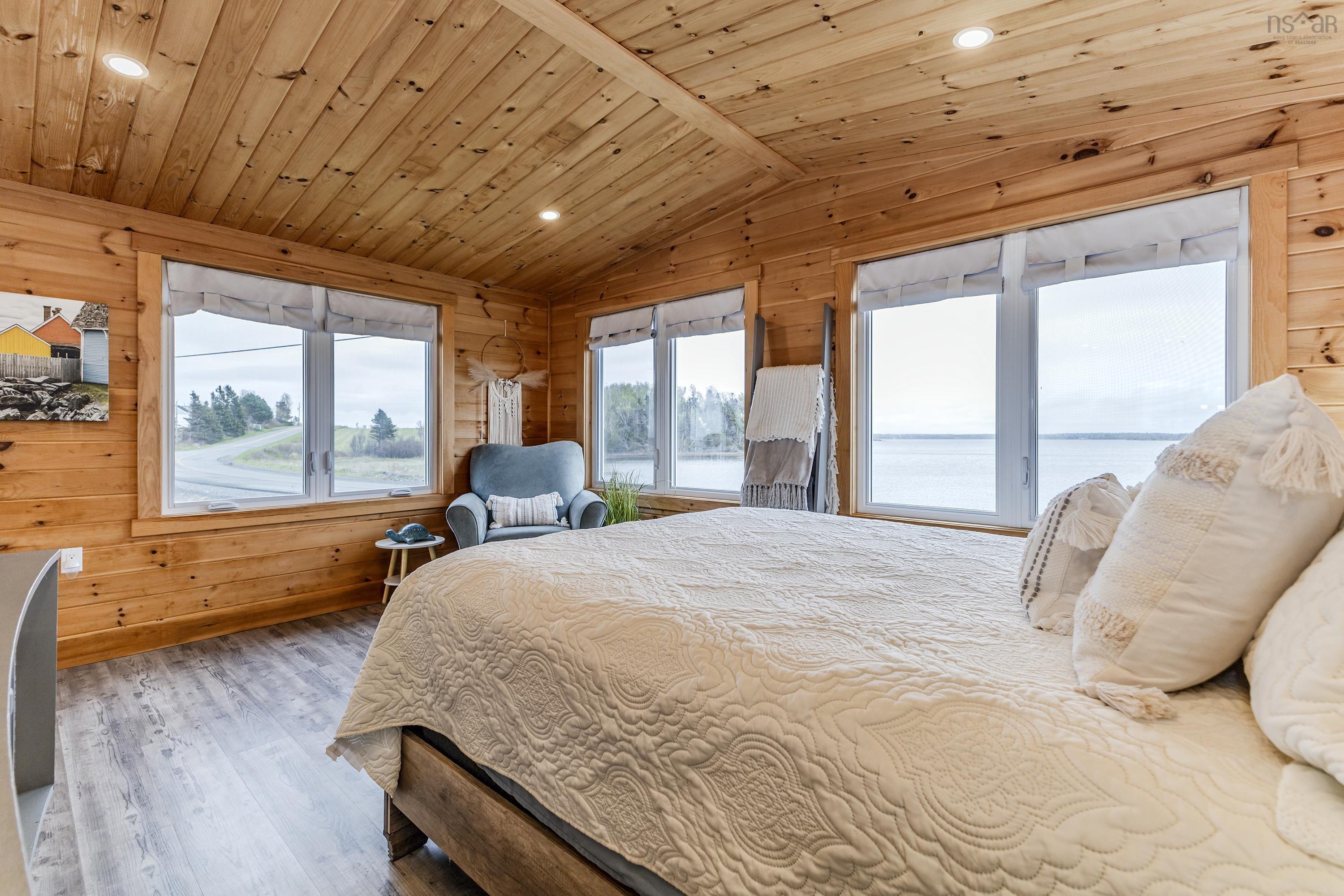$364,000.00: 565 Caribou Island Road, Caribou Island