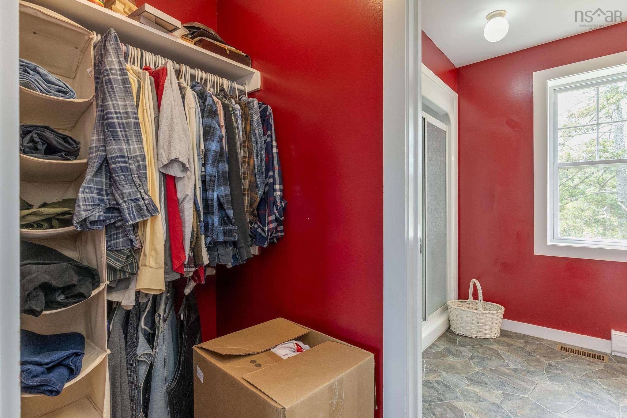 $625,000.00: 3404 Brow of Mountain Road, West Black Rock