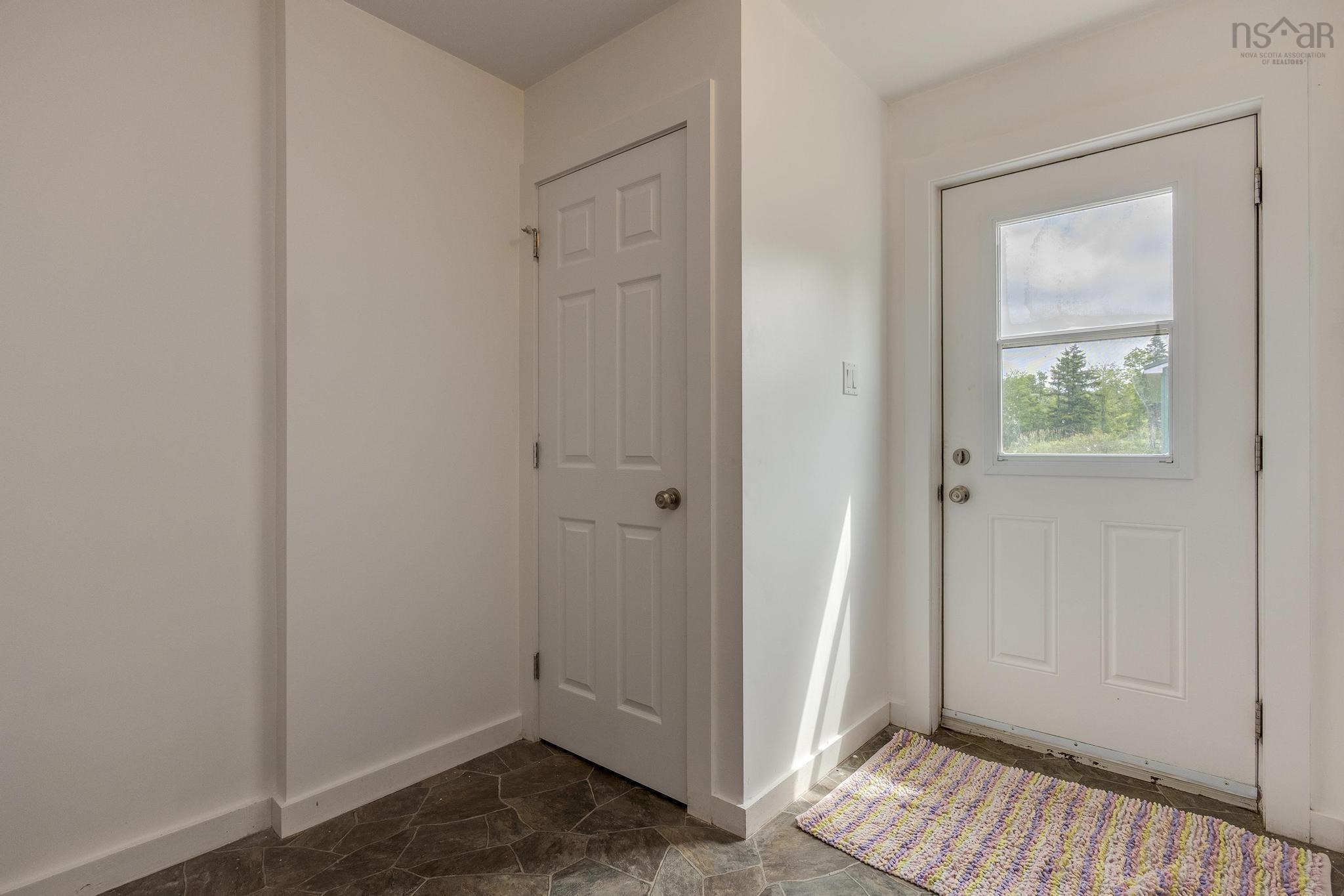 $625,000.00: 3404 Brow of Mountain Road, West Black Rock