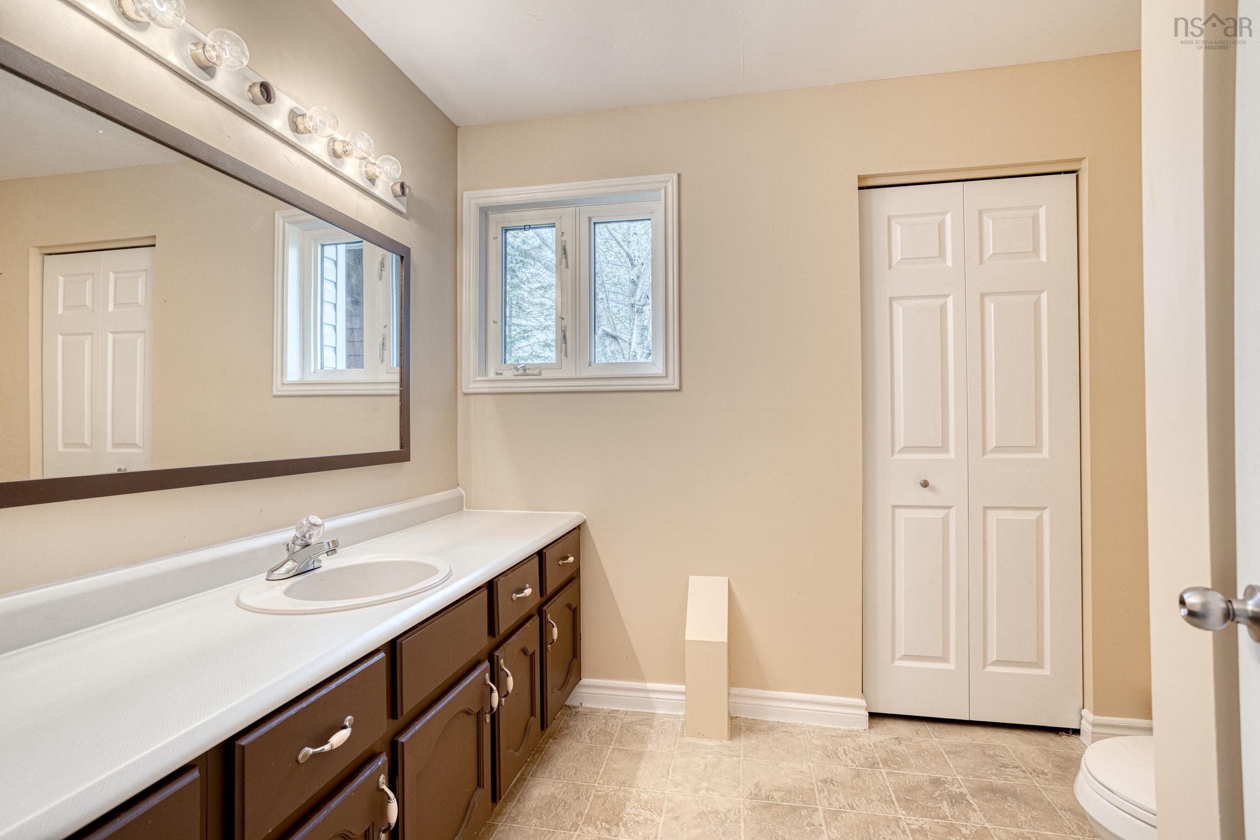 $575,000.00: 34 Old Birch Road, Dartmouth