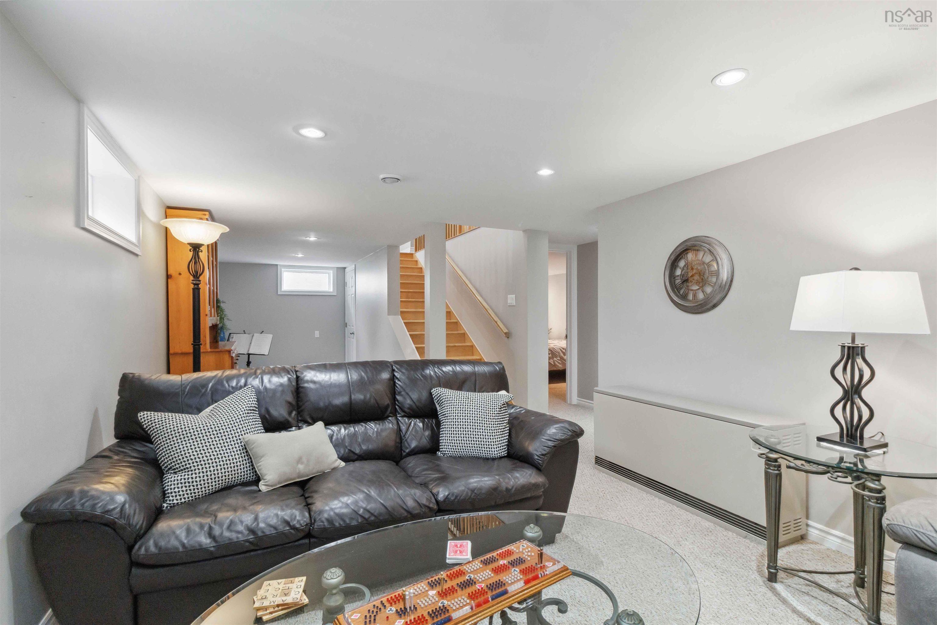 $369,900.00: 21 Hayward Court, Truro