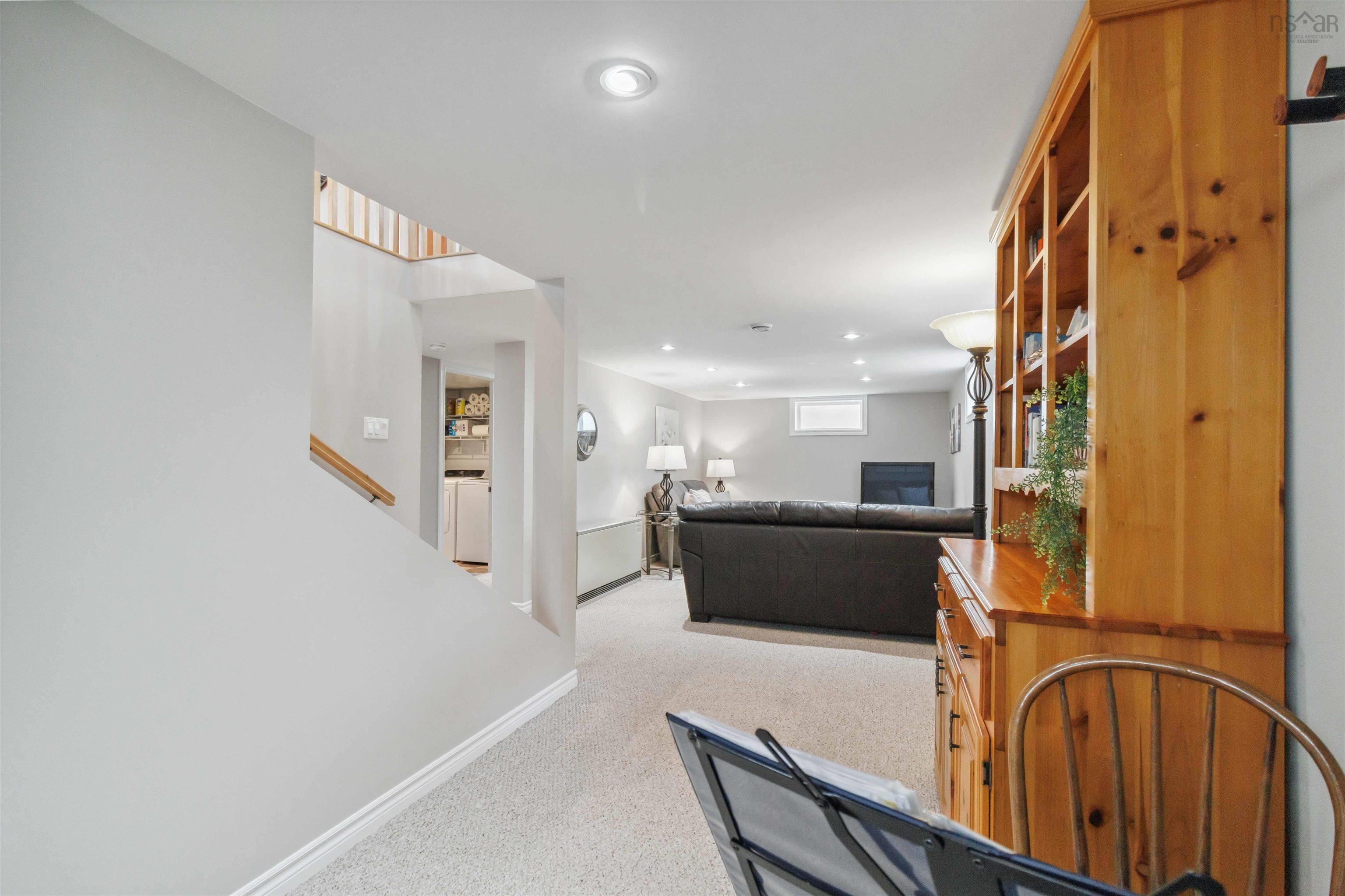 $369,900.00: 21 Hayward Court, Truro