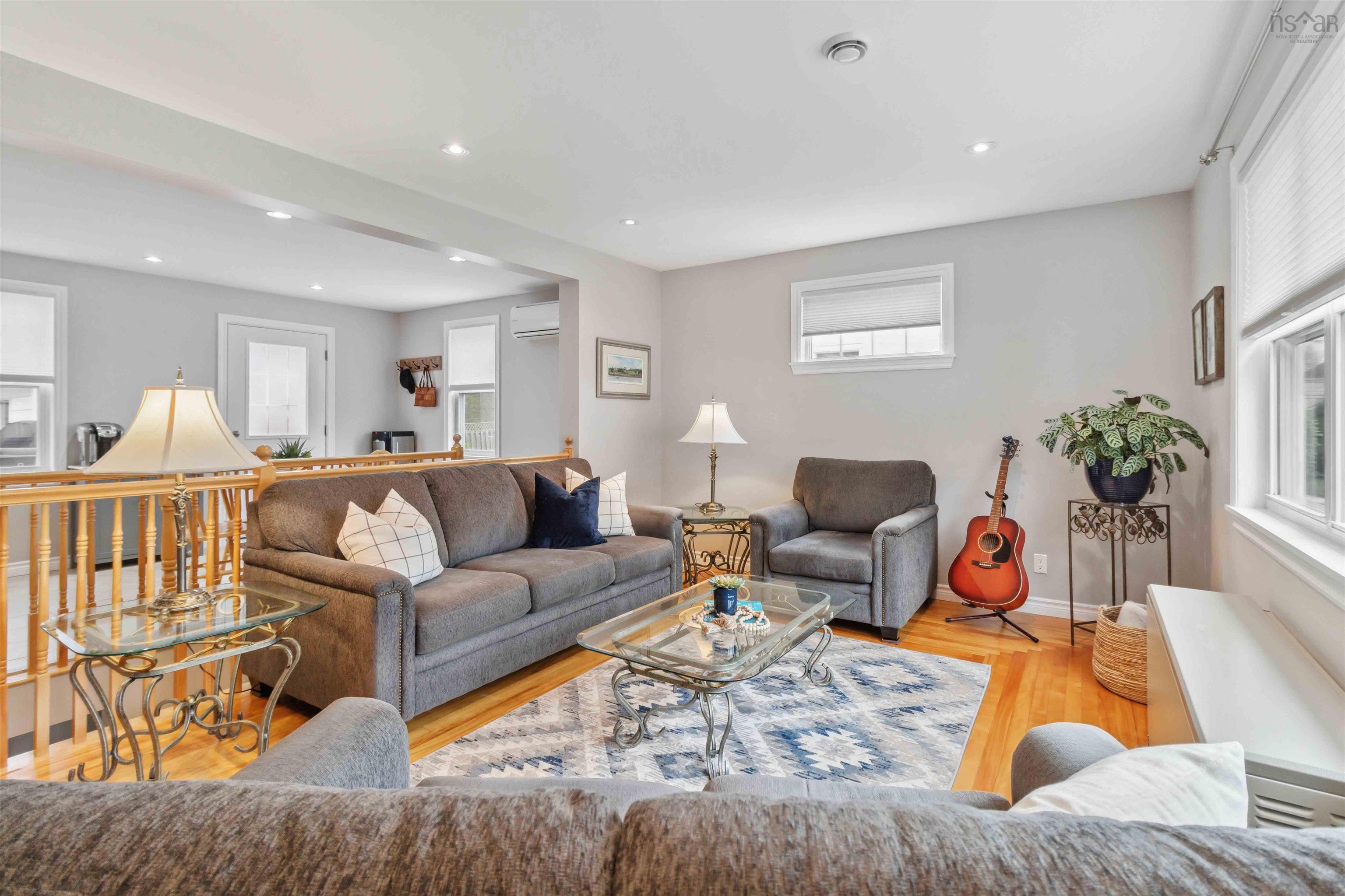 $369,900.00: 21 Hayward Court, Truro