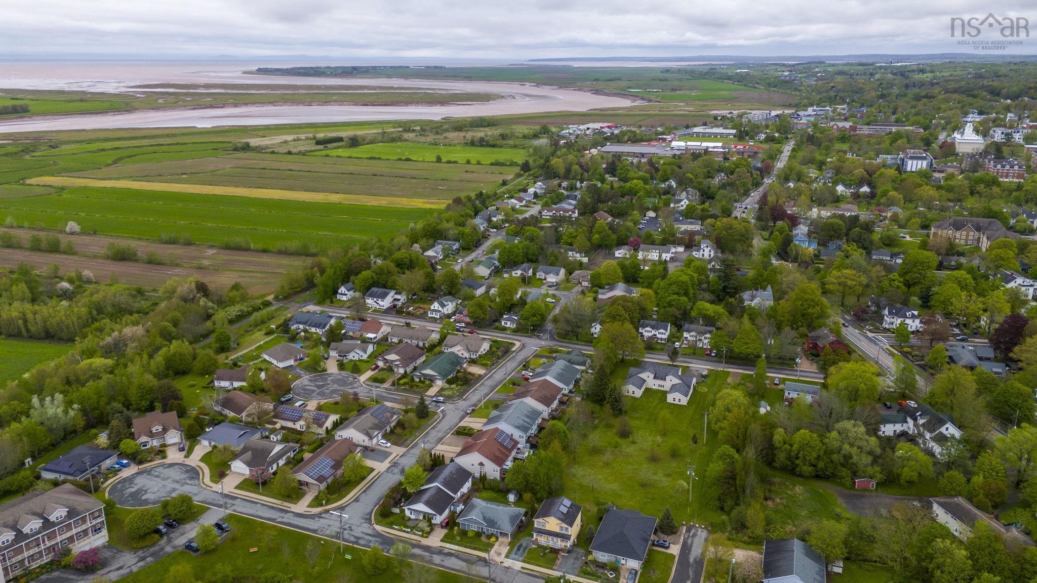 $479,000.00: 111 Marsh Hawk Drive, Wolfville