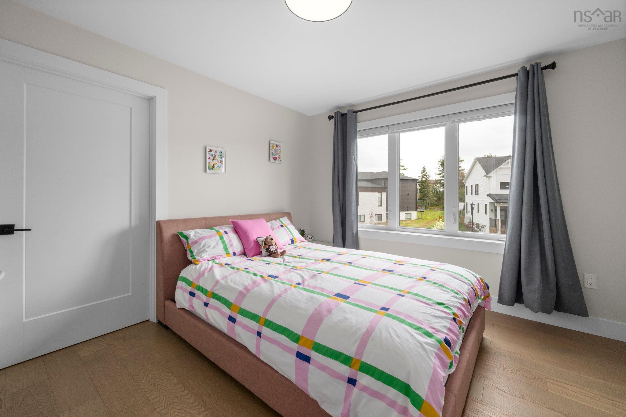 $1,780,000.00: 33 Cairnstone Lane, Bedford