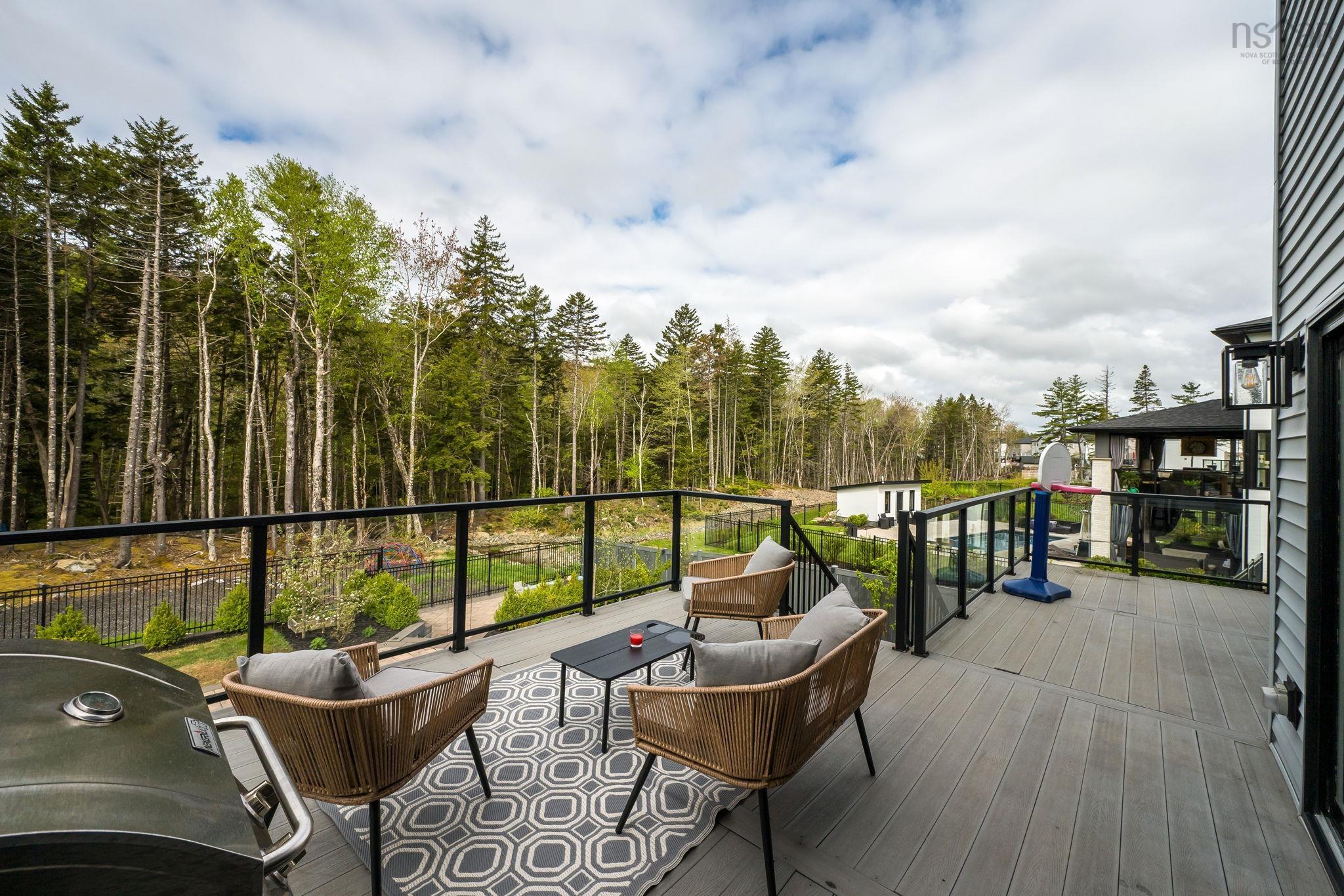 $1,780,000.00: 33 Cairnstone Lane, Bedford