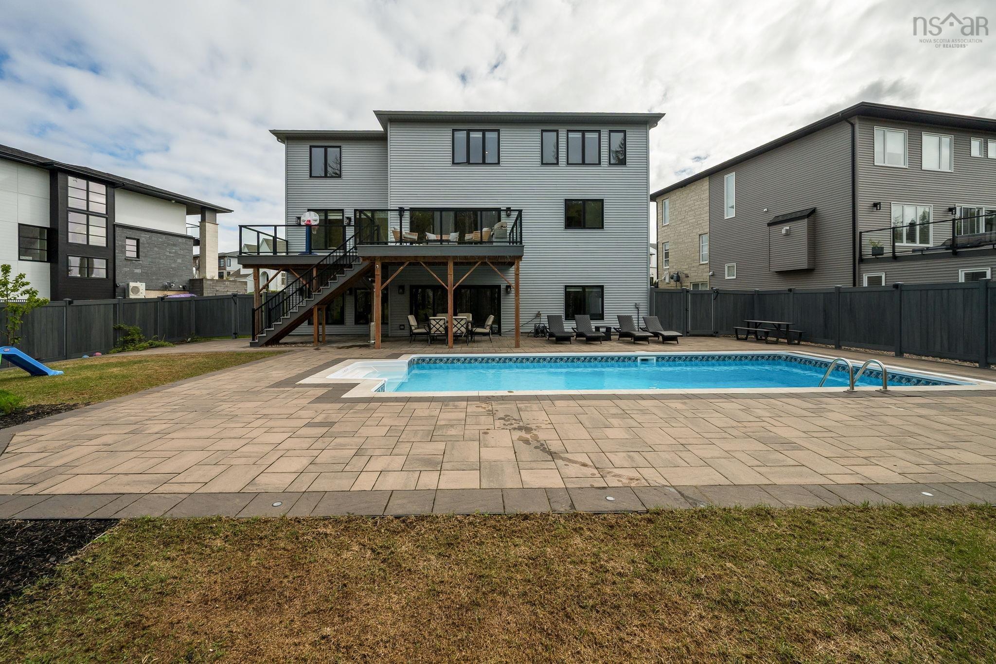 $1,780,000.00: 33 Cairnstone Lane, Bedford