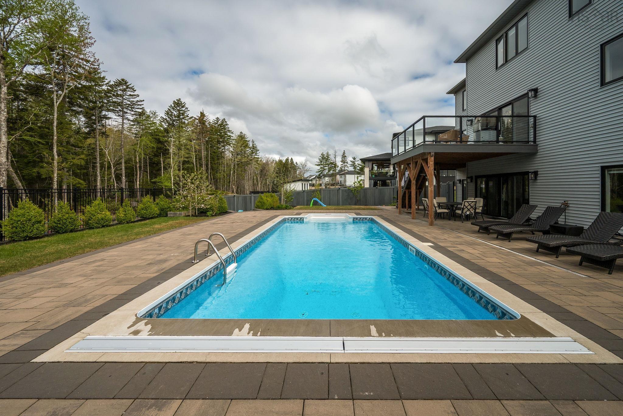 $1,780,000.00: 33 Cairnstone Lane, Bedford