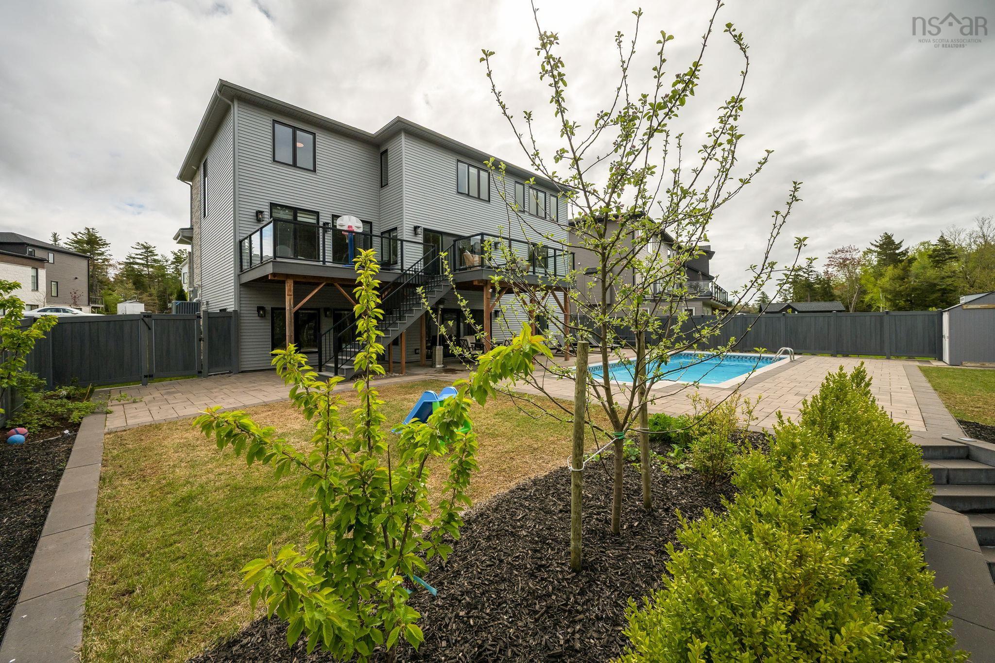 $1,780,000.00: 33 Cairnstone Lane, Bedford