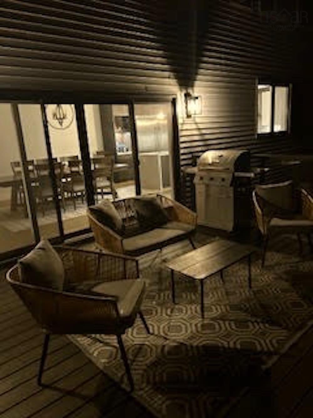 $1,780,000.00: 33 Cairnstone Lane, Bedford