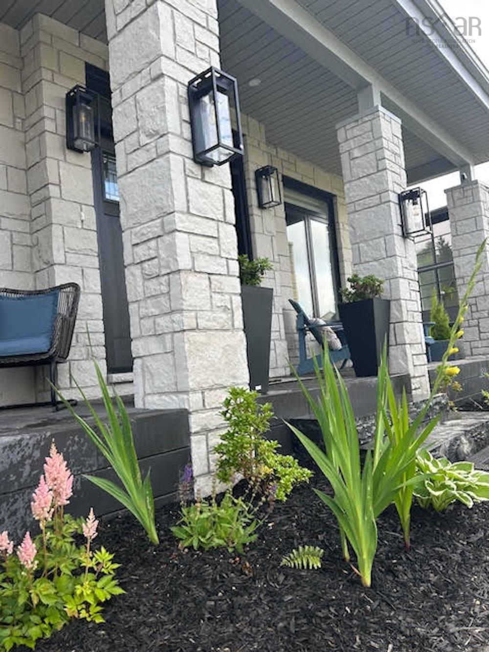 $1,780,000.00: 33 Cairnstone Lane, Bedford