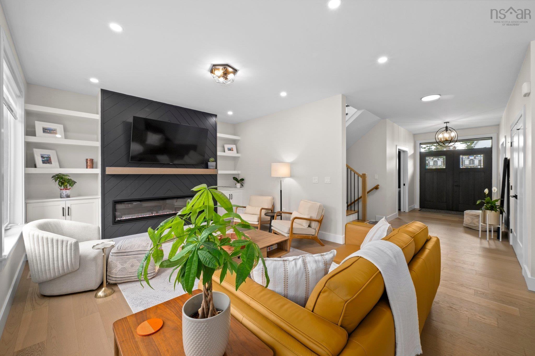 $1,780,000.00: 33 Cairnstone Lane, Bedford