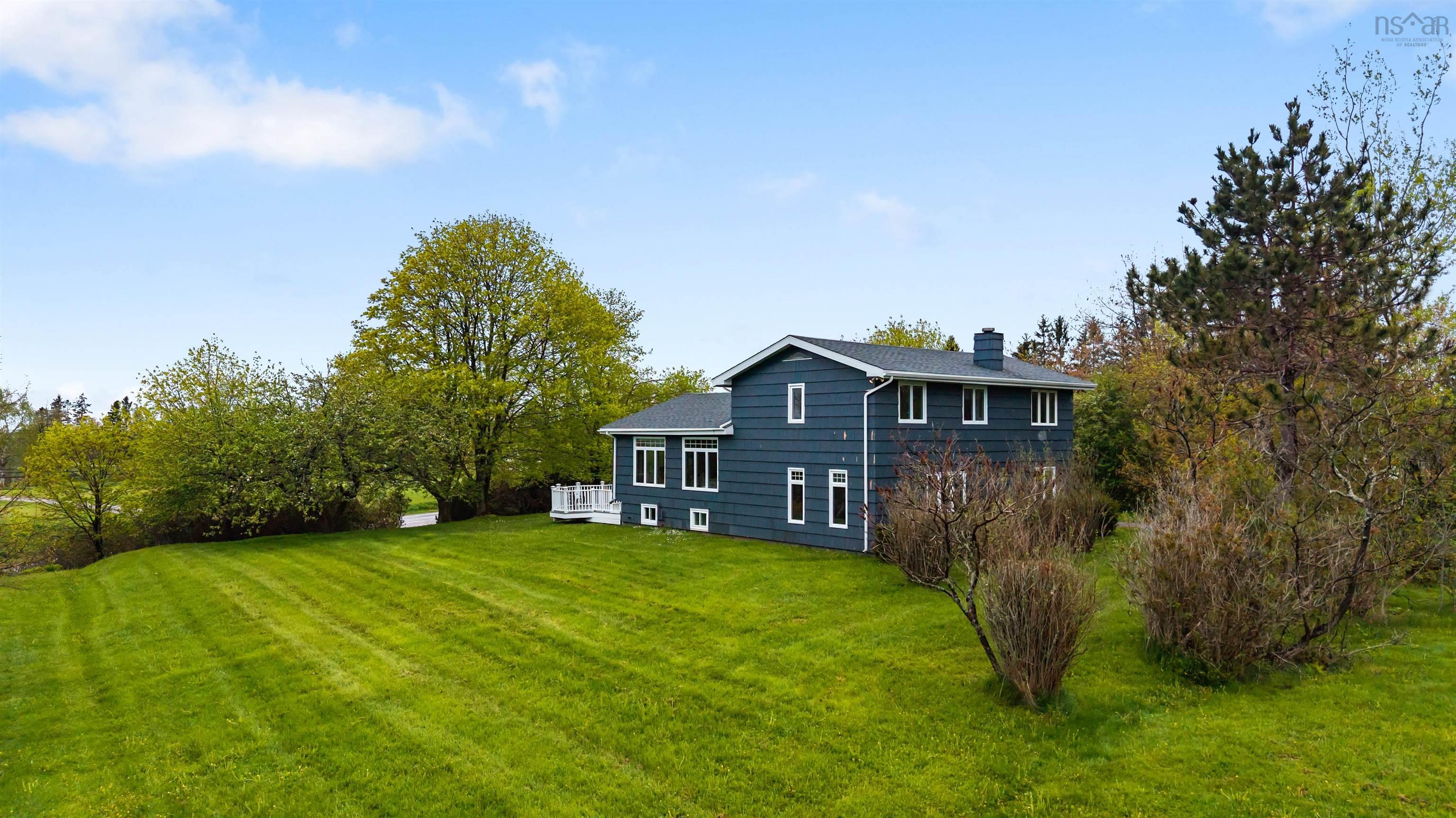 $434,900.00: 473 Highway 204, Amherst