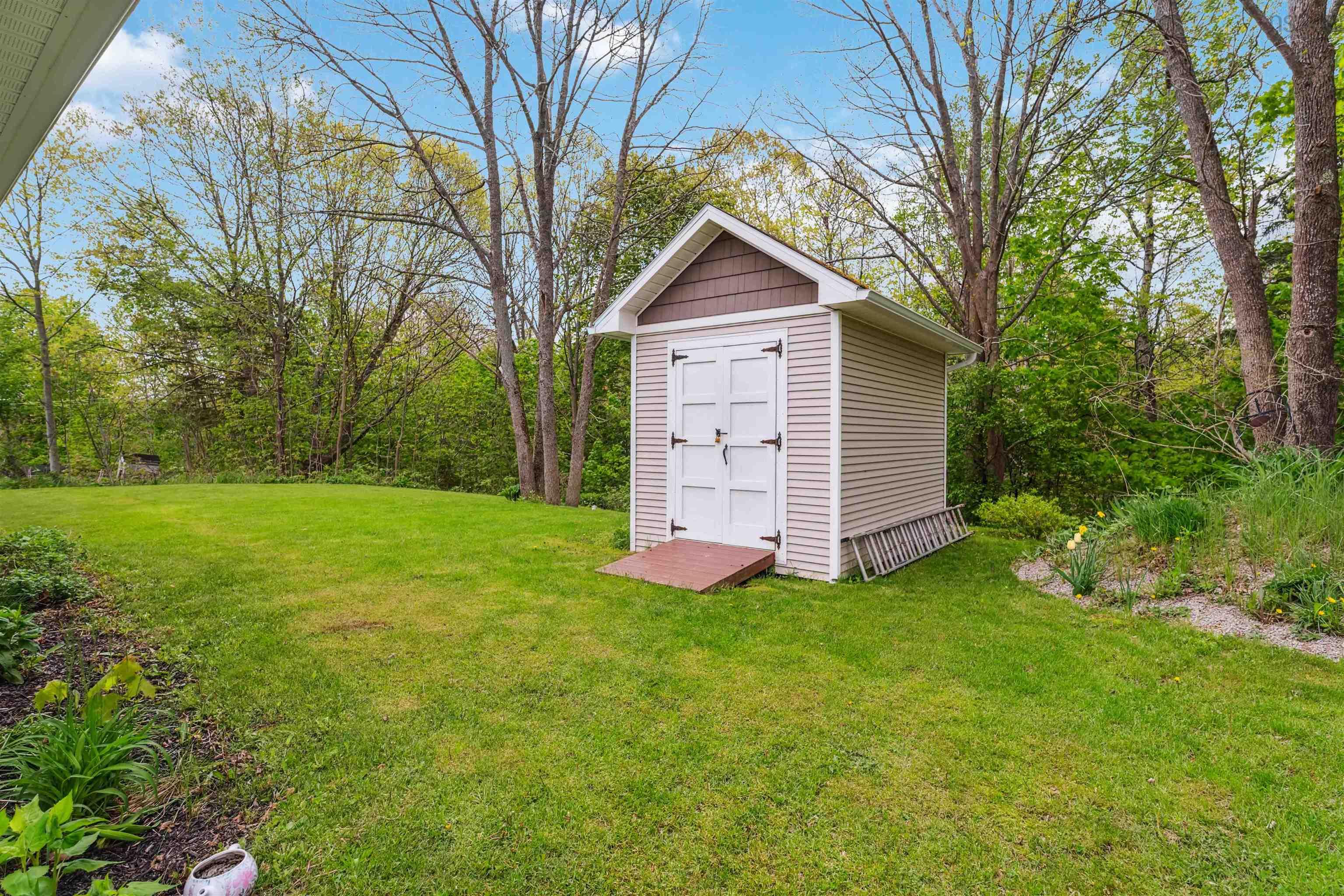 $348,888.00: 9654 Commercial Street, New Minas