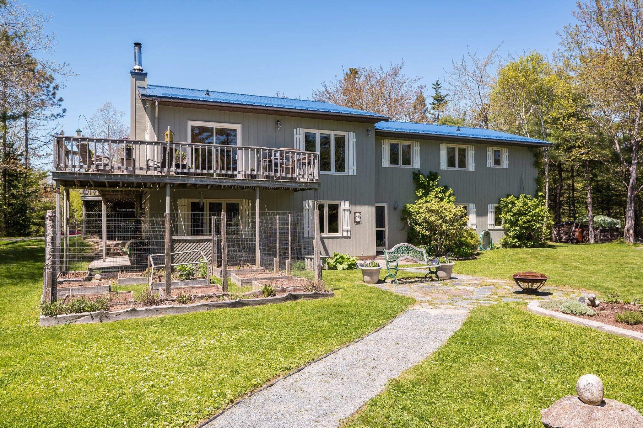 $799,000.00: 50 Woodland Crescent, Hubley